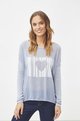 Blusa mujer, camiseta manga larga relaxed fit, diseño corazón, estilo casual urbano, tejido ligero, estampado gráfico, cuello redondo, color azul claro, talla L, cómoda y fresca, versátil outfit diario ✅Entrega 24/48h