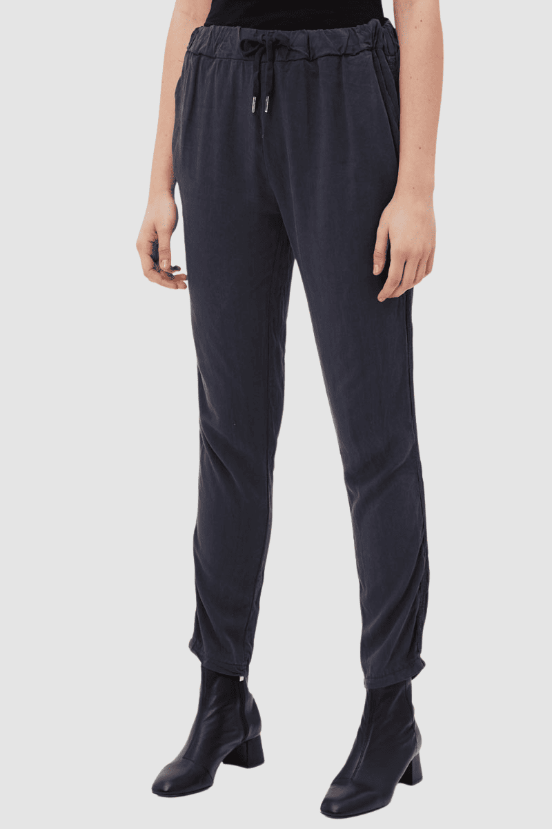 Pantalón jogger mujer, pants, pantalón fluido, tiro alto, cintura elástica ajustable, fit recto, tejido ligero y cómodo, color negro, talla S, look casual u oficina, blusas o botines, versatilidad, más colores ✅Entrega 24/48h
