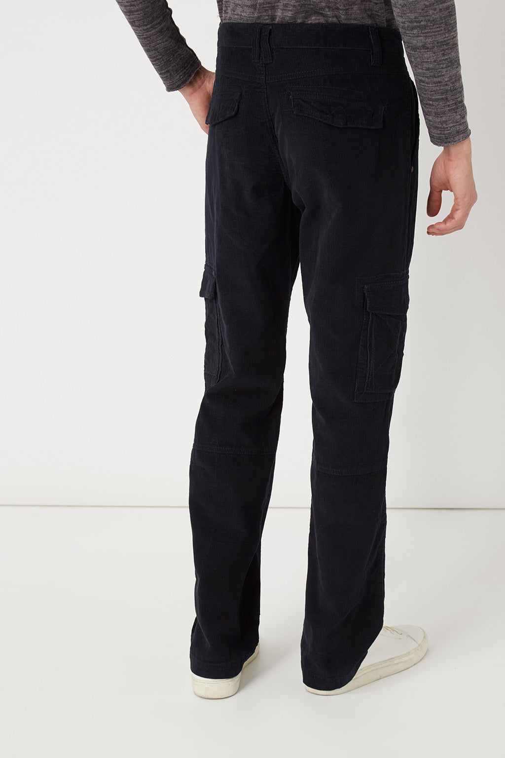 Pantalón cargo hombre casual recto múltiples bolsillos algodón suave tiro medio cómodo versátil urbano color negro talla 44 tendencia primavera verano oficina escapada diaria ✅Entrega 24/48h