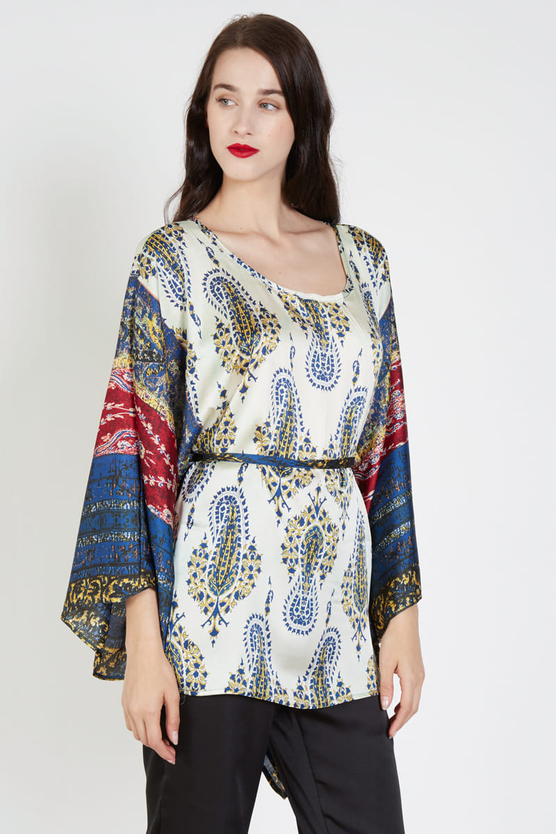Blusa satén mujer, kimono, estampada, manga ancha, cuello redondo, fluida, cinturón, cómoda, versátil, elegante, talla única, colores azul/rojo, outfit femenino ideal oficina o evento ✅Entrega 24/48h
