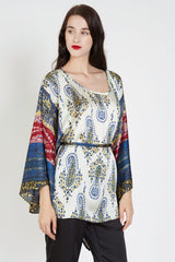 Blusa satén mujer, kimono, estampada, manga ancha, cuello redondo, fluida, cinturón, cómoda, versátil, elegante, talla única, colores azul/rojo, outfit femenino ideal oficina o evento ✅Entrega 24/48h