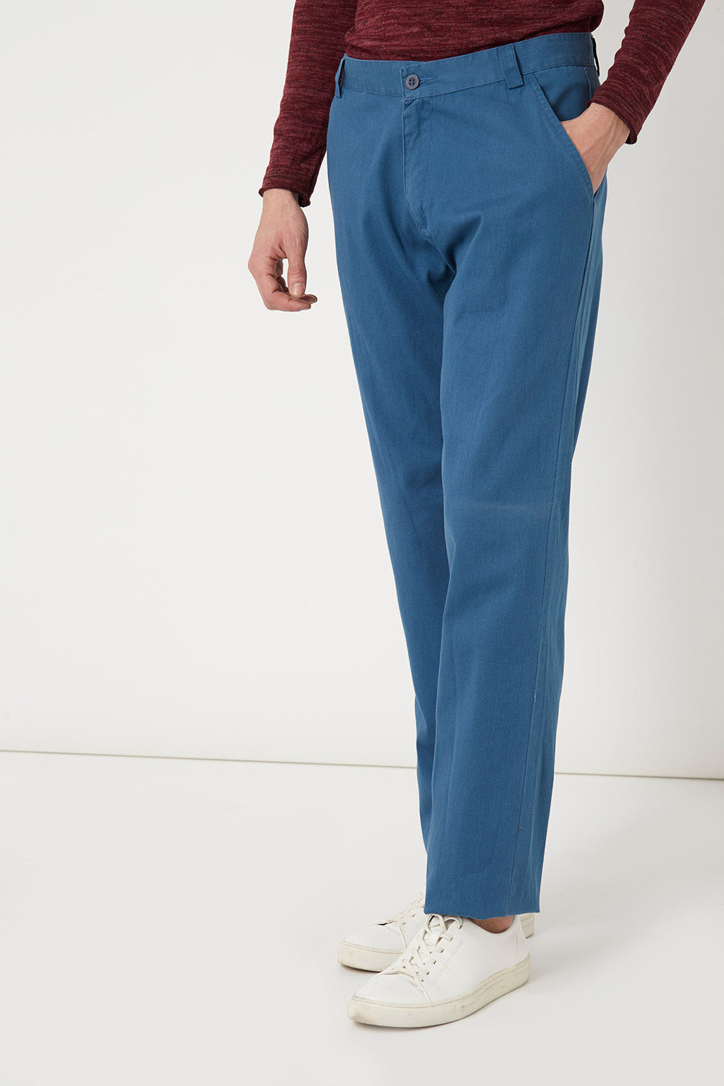 Pantalón recto casual hombre, jeans, chino, tejido algodón azul, bolsillos laterales, corte clásico, look versátil oficina, talla 38, cómodo y fresco, elegante básico diario, moderno juvenil, entrega rápida ✅Entrega 24/48h