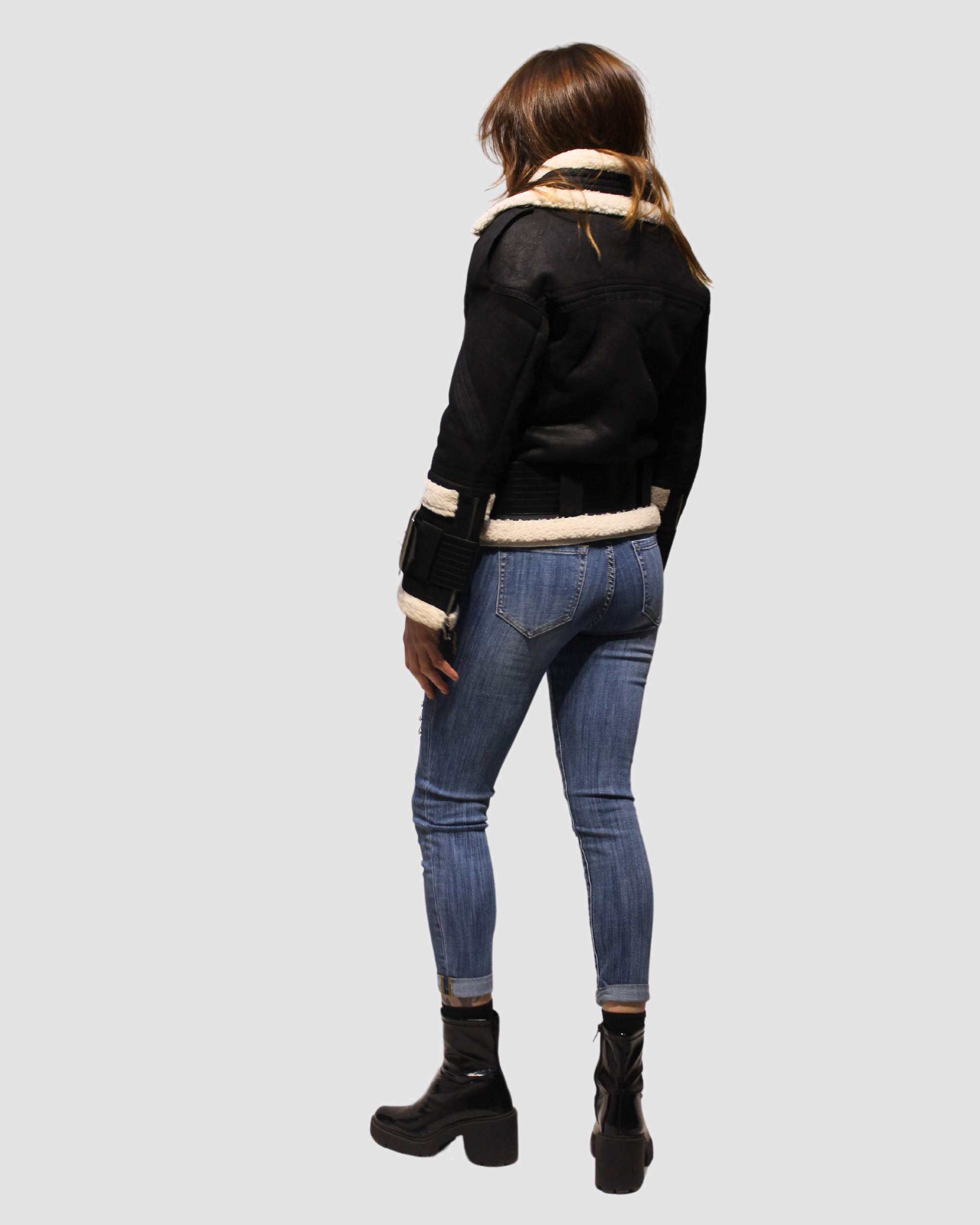 Chaqueta aviador mujer, cazadora biker borrego sintético, cinturón hebillas, corte recto estilo urbano, metálicos, interior cálido, exterior negro, talla S, look casual invierno, fácil combinar ✅Entrega 24/48h