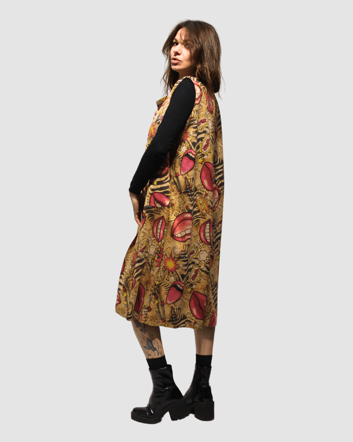 Vestido midi mujer, dress artístico labios sol, corte recto, tejido ligero, estilo casual chic, color beige estampado, talla S, fresco, cómodo, versátil, ideal fiestas reuniones, tendencia moda femenina ✅Entrega 24/48h