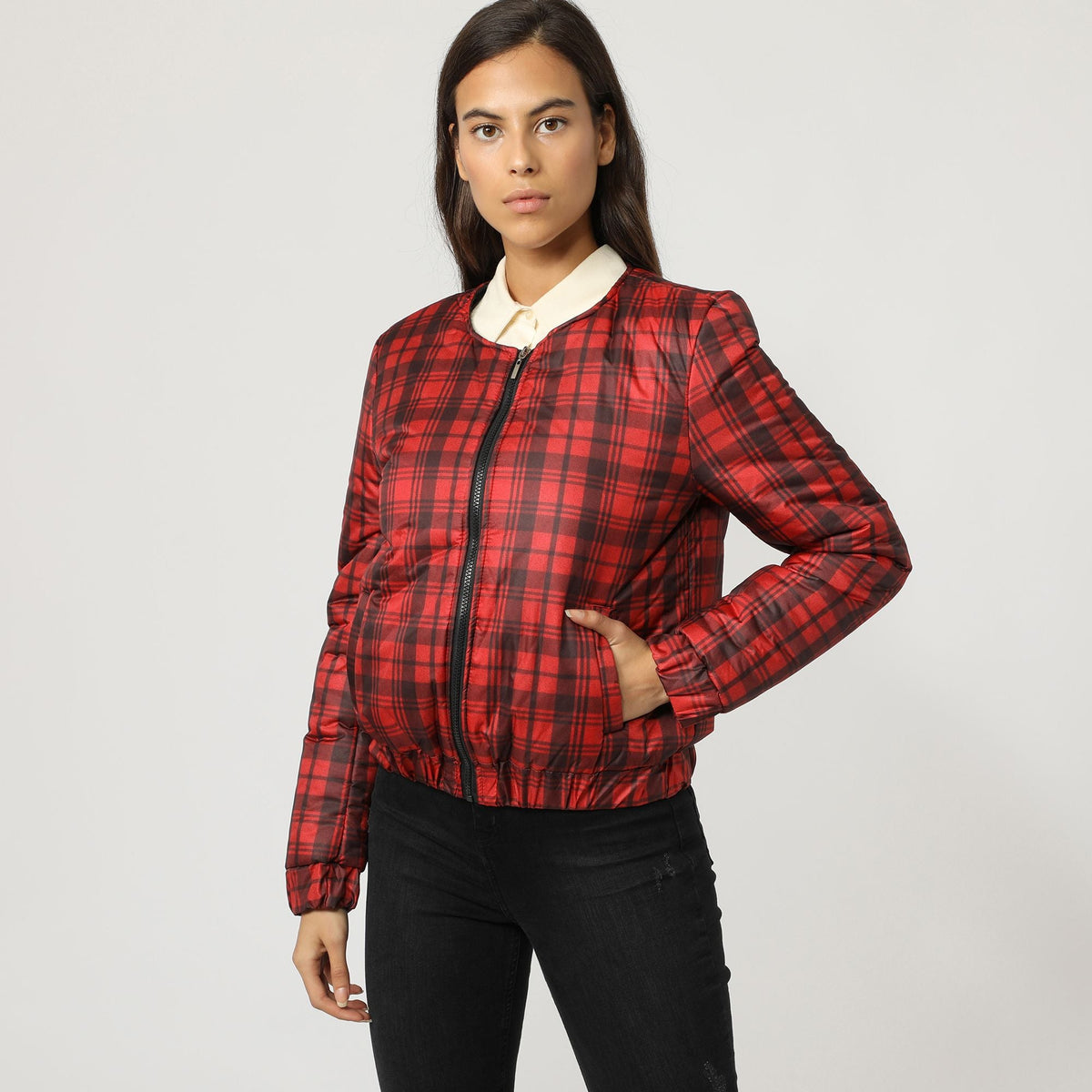Chaqueta bomber acolchada mujer, jacket cuadros escoceses, estilo urbano, tejido cálido, diseño tartán rojo, corte casual, cómoda, XL, tendencia invierno, combina jeans, moderno y versátil ✅Entrega 24/48h