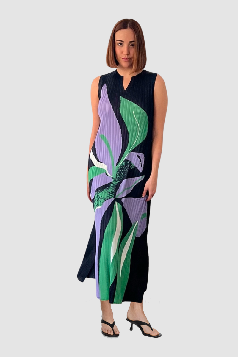 Vestido largo sin mangas, dress plisado estampado floral abstracto, corte recto, tejido ligero, colores azul, verde y lila, talla única, cómodo y elegante, ideal eventos o ciudad, versátil y moderno ✅Entrega 24/48h