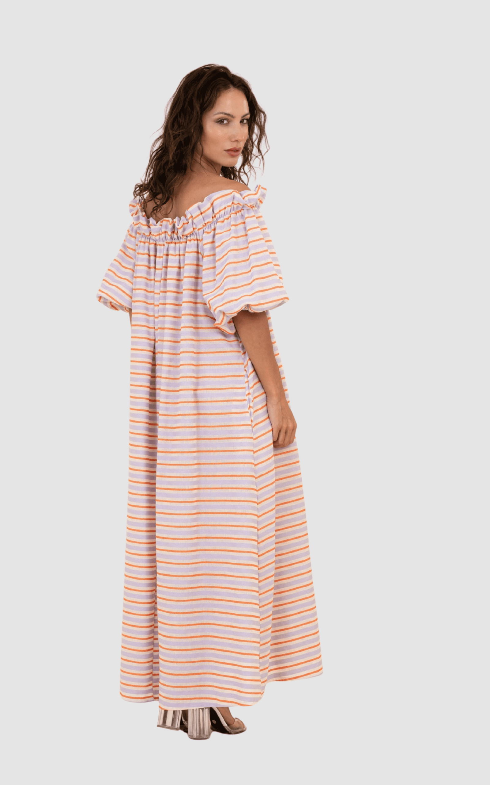 Vestido largo mujer, dress rayas multicolor tonos pastel, hombros descubiertos volantes, algodón fresco, estilo casual urbano, corte holgado, cómodo y versátil, talla S, ideal verano ✅Entrega 24/48h