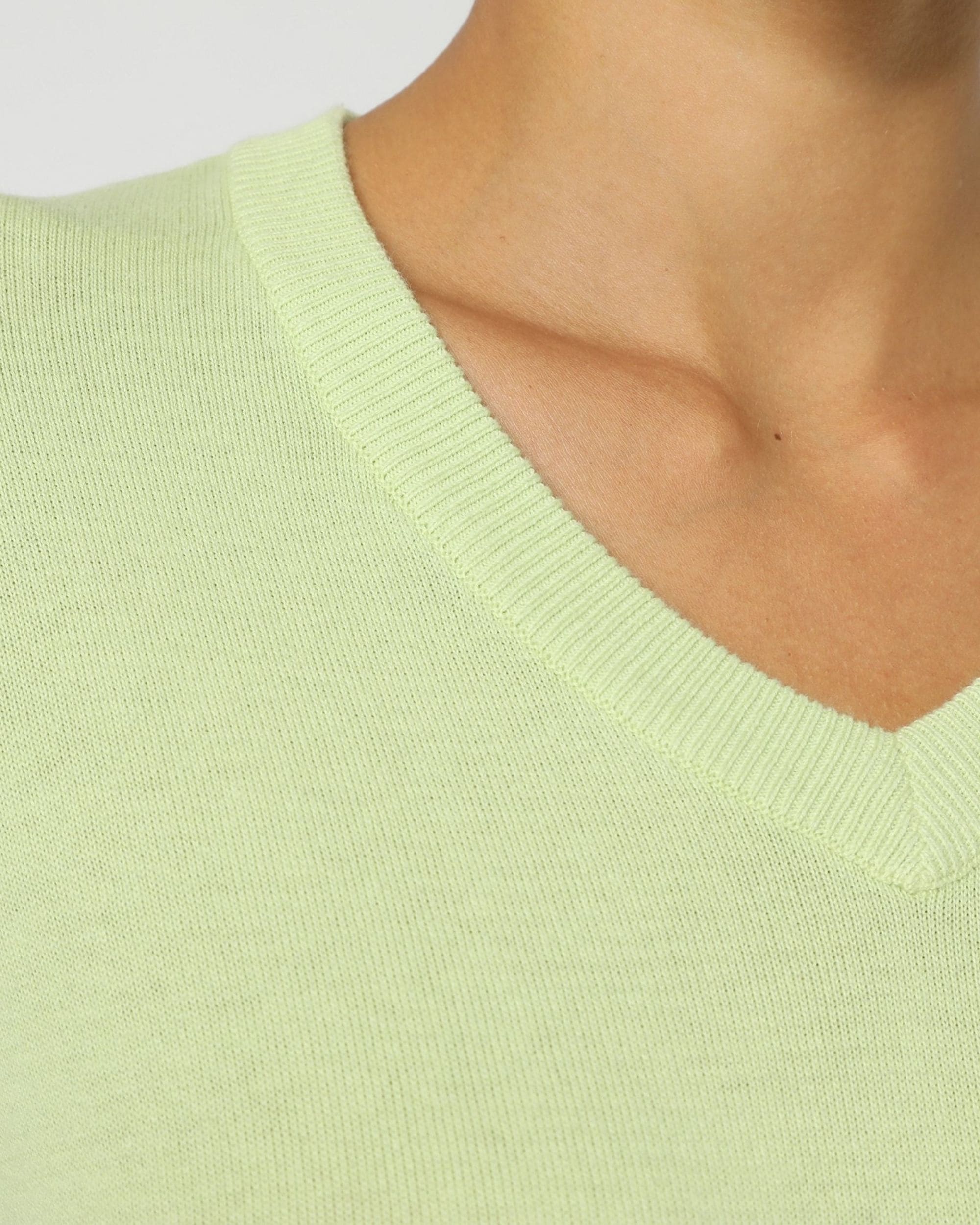 Jersey mujer punto, suéter, pulóver, cuello pico, manga larga, lana mixta, canalé, corte clásico, estilo casual, color verde claro, talla L, suave, cómodo, versátil, ideal entretiempo ✅Entrega 24/48h