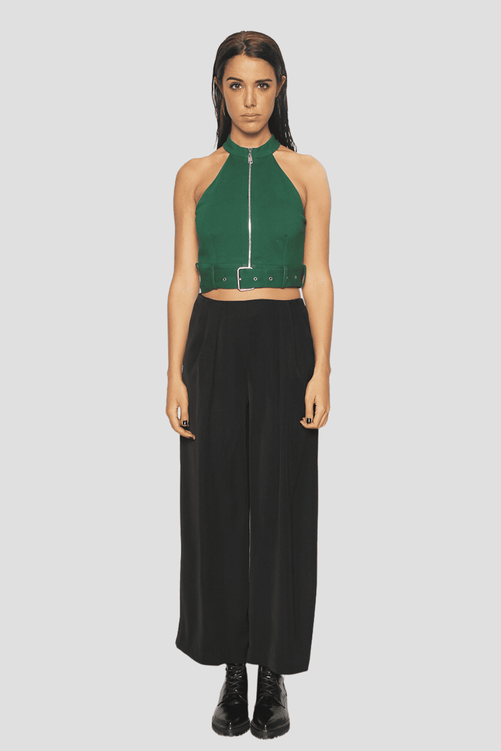 Top halter mujer cremallera frontal cinturón ajustable outfit moderno urbano tendencia 2024 corte crop color verde talla S tela ligera cómodo versátil ideal pantalones anchos faldas looks audaces ✅Entrega 24/48h