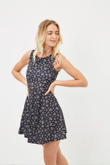 Vestido corto mujer, dress floral sin mangas, cintura entallada, modelo fresco, cómodo, ideal oficina o urbano, estilo femenino, color negro, talla L, look sofisticado y versátil, perfecta opción verano ✅Entrega 24/48h