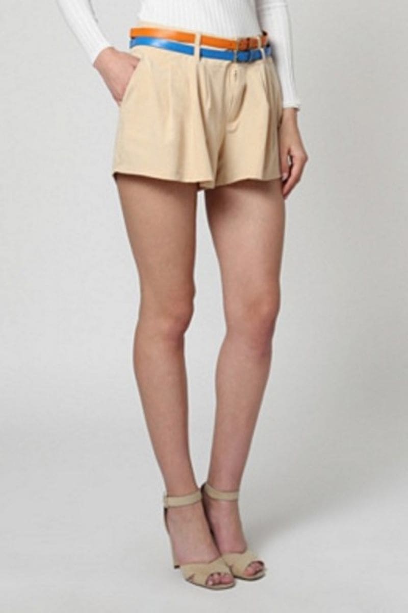 Short femenino, short evasé, diseño con cinturón extraíble, cierre cremallera y botón, bolsillos decorativos, estilo casual, color beige, talla S, ideal para outfits modernos y cómodos ✅Entrega 24/48h