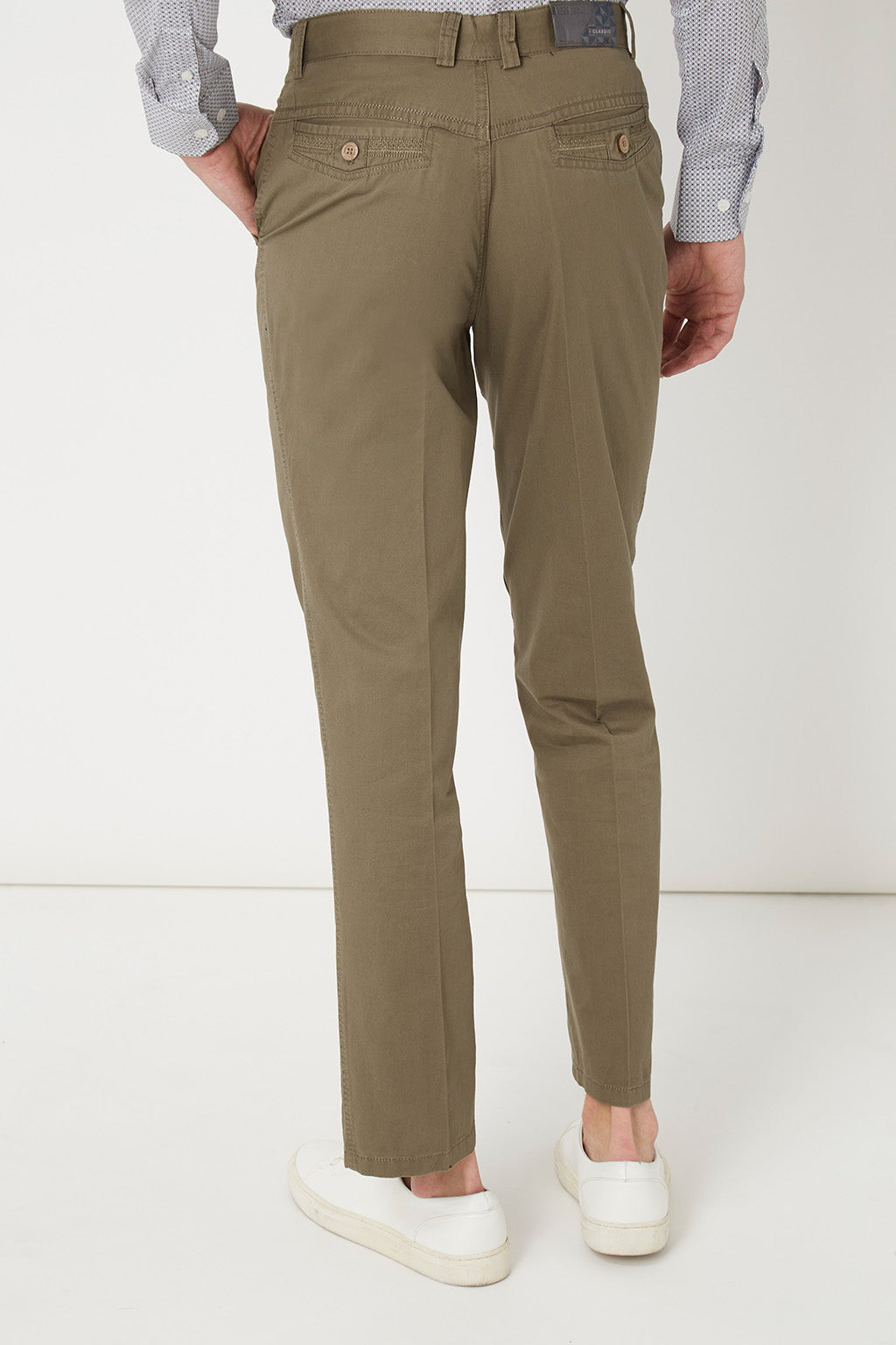 Pantalón chino hombre, trousers, casual, slim fit, modelo War Wolf, algodón cómodo, estilo urbano oficina, color verde oliva, talla 36, ligero, versátil, ideal diario, elegante, moderno ✅Entrega 24/48h