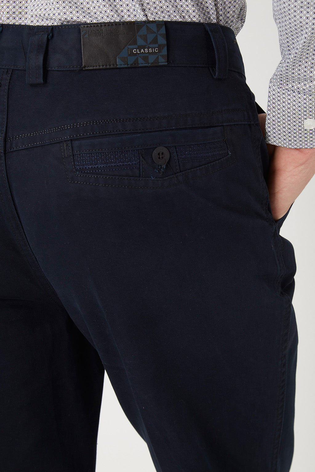 Pantalón chino hombre clásico, casual, modelo War Wolf 812, algodón resistente, cuatro bolsillos, cierre cremallera, trabillas, estilo versátil, elegante, color azul marino, talla 36 ✅Entrega 24/48h