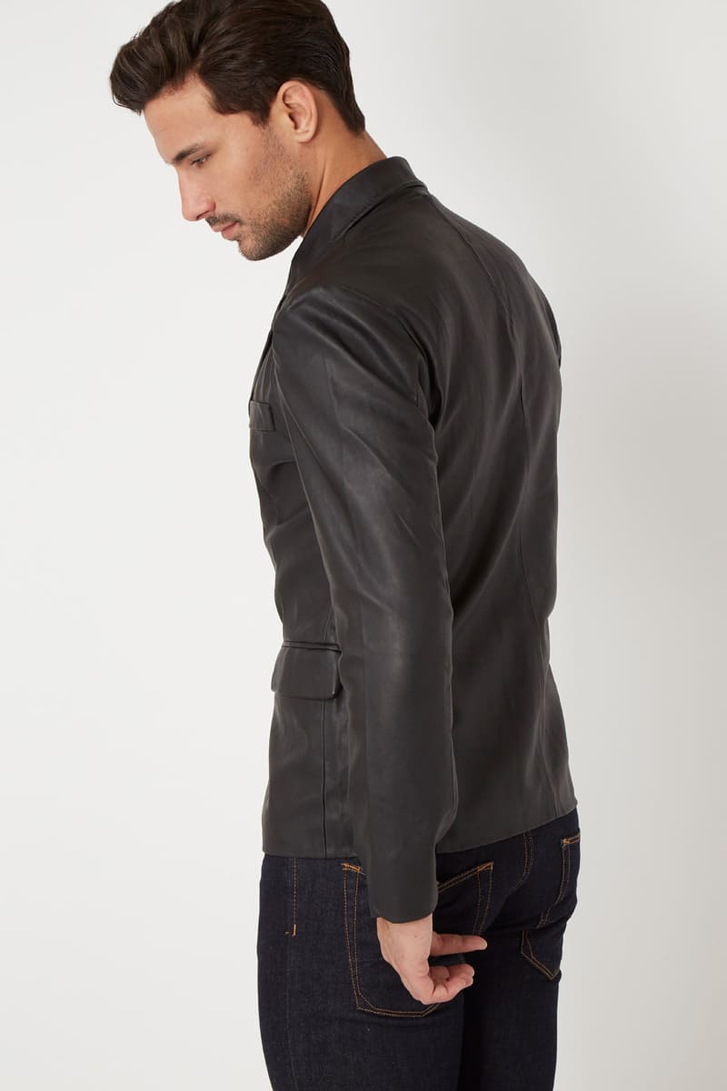Blazer efecto piel sintética chaqueta formal americana hombre War Wolf cuello clásico manga larga 3 bolsillos cierre botones color negro talla L elegante y versátil ✅Entrega 24/48h