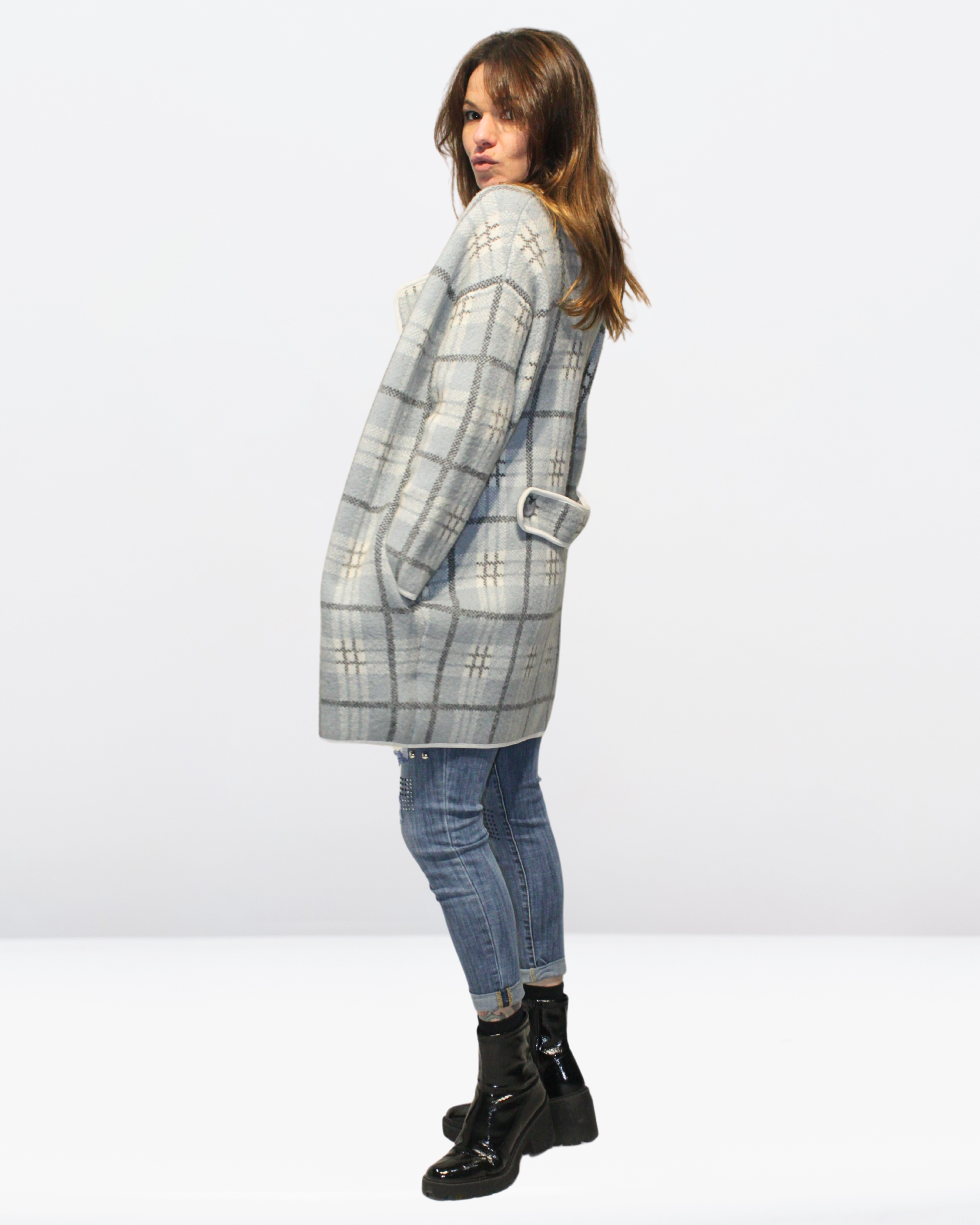 Chaqueta cardigan mujer, abrigo abierto cuadros grandes, modelo oversize elegante tejido suave gris talla S estilo urbano cómodo versátil cálido, bolsillos laterales, ideal otoño invierno ✅Entrega 24/48h