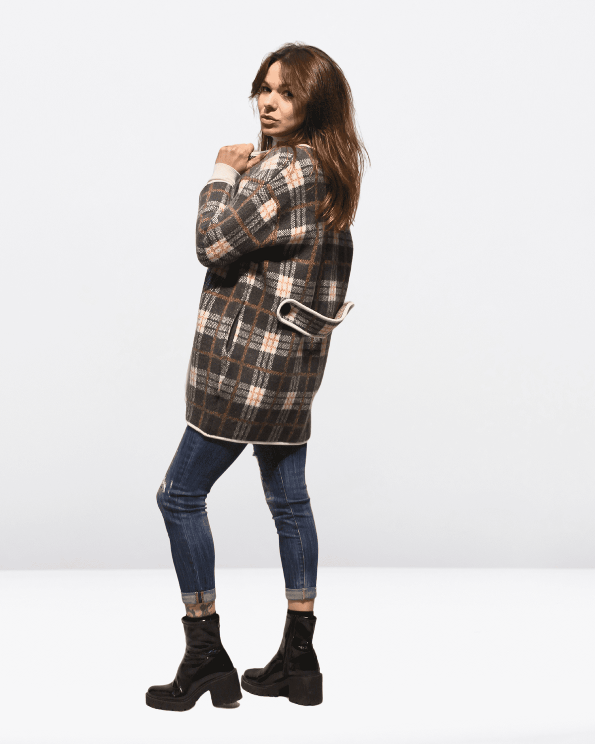 Chaqueta abierta mujer, abrigo cuadros, estilo casual largo, tejido suave, bolsillos laterales, corte holgado, color gris, talla S, cálida y versátil, ideal looks urbanos otoño invierno, cómoda y sofisticada ✅Entrega 24/48h