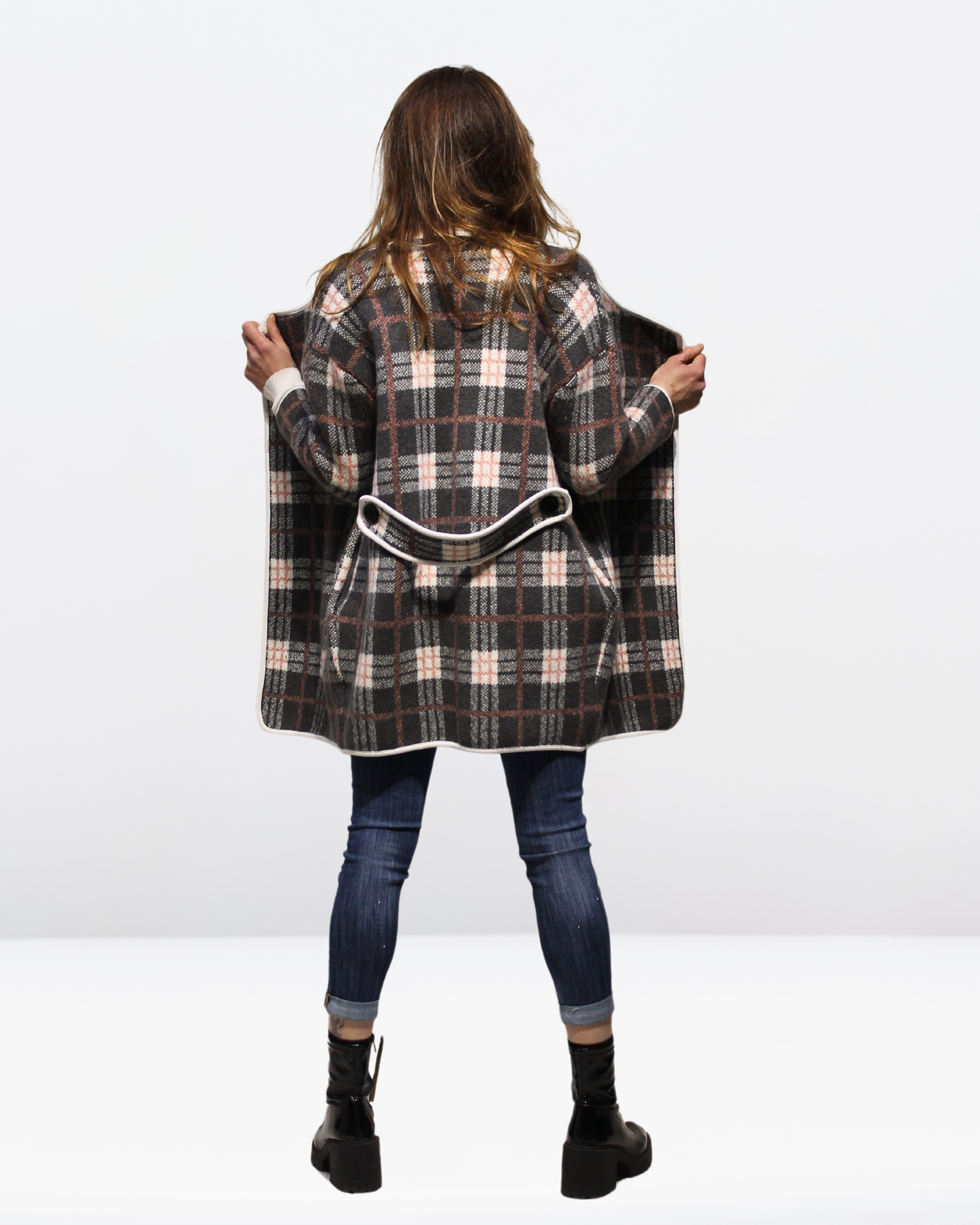 Chaqueta abierta mujer, abrigo cuadros, estilo casual largo, tejido suave, bolsillos laterales, corte holgado, color gris, talla S, cálida y versátil, ideal looks urbanos otoño invierno, cómoda y sofisticada ✅Entrega 24/48h