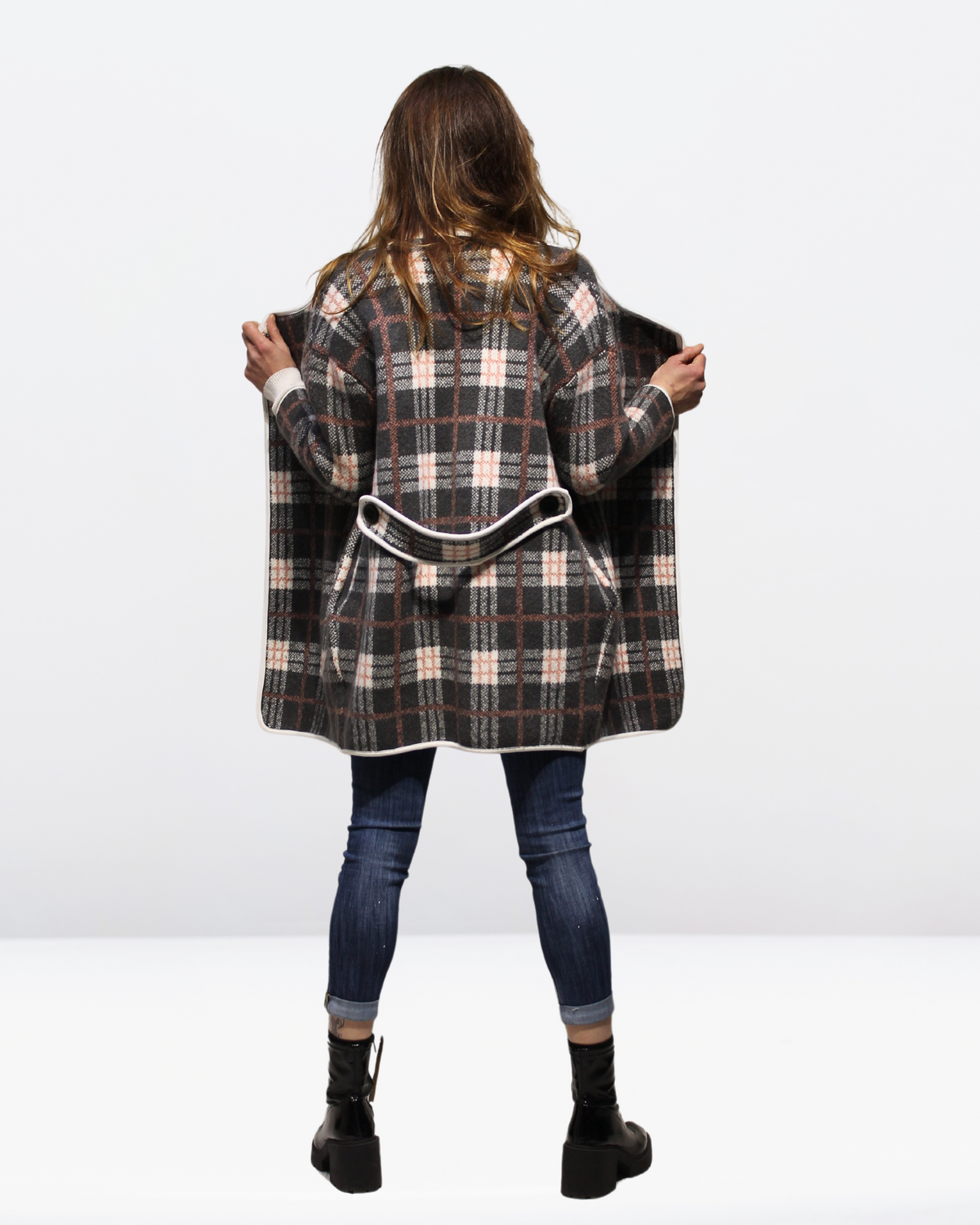 Chaqueta abierta mujer, abrigo cuadros, estilo casual largo, tejido suave, bolsillos laterales, corte holgado, color gris, talla S, cálida y versátil, ideal looks urbanos otoño invierno, cómoda y sofisticada ✅Entrega 24/48h