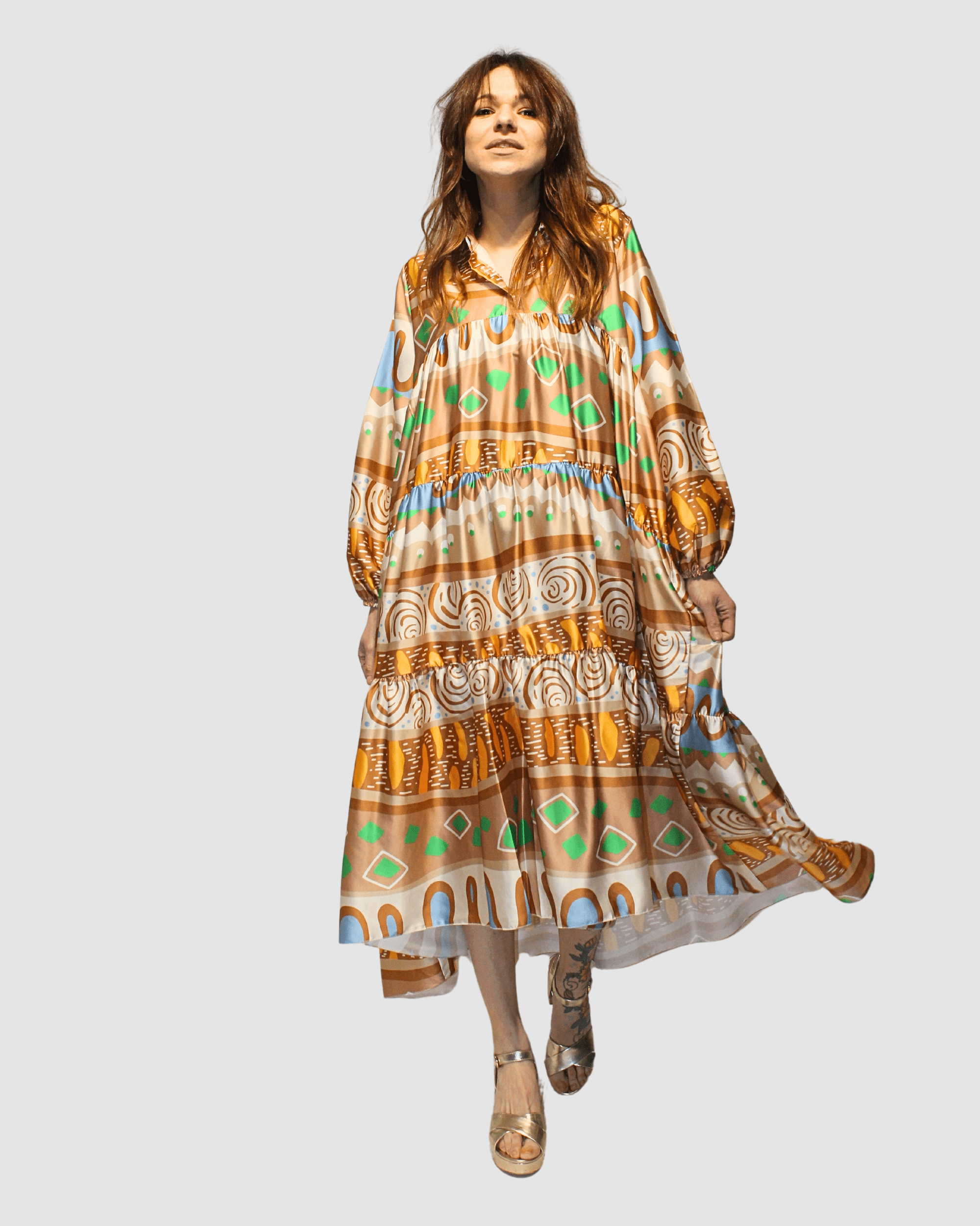Vestido largo bohemio mujer, dress fluido estampado geométrico multicolor, manga larga, corte holgado, estilo casual sofisticado, ideal eventos y urbano, disponible marrón, talla S, cómodo y versátil ✅Entrega 24/48h