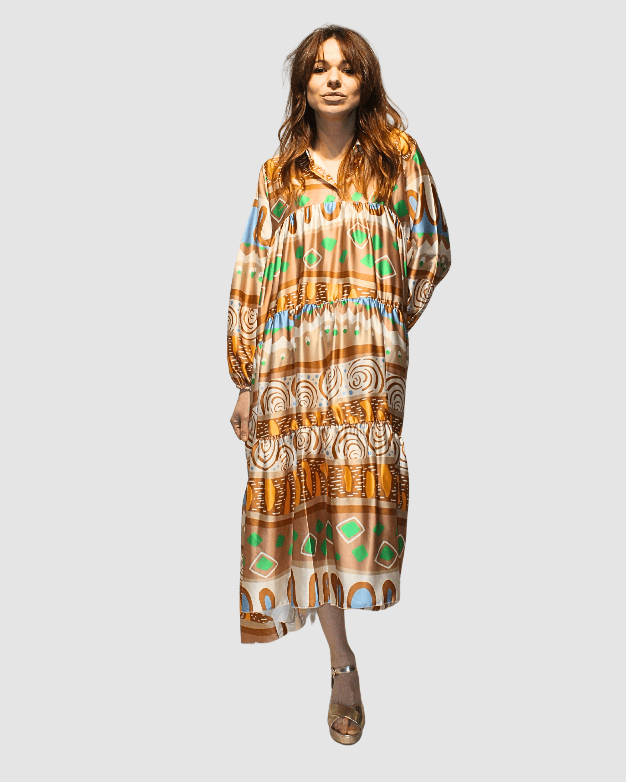 Vestido largo bohemio mujer, dress fluido estampado geométrico multicolor, manga larga, corte holgado, estilo casual sofisticado, ideal eventos y urbano, disponible marrón, talla S, cómodo y versátil ✅Entrega 24/48h
