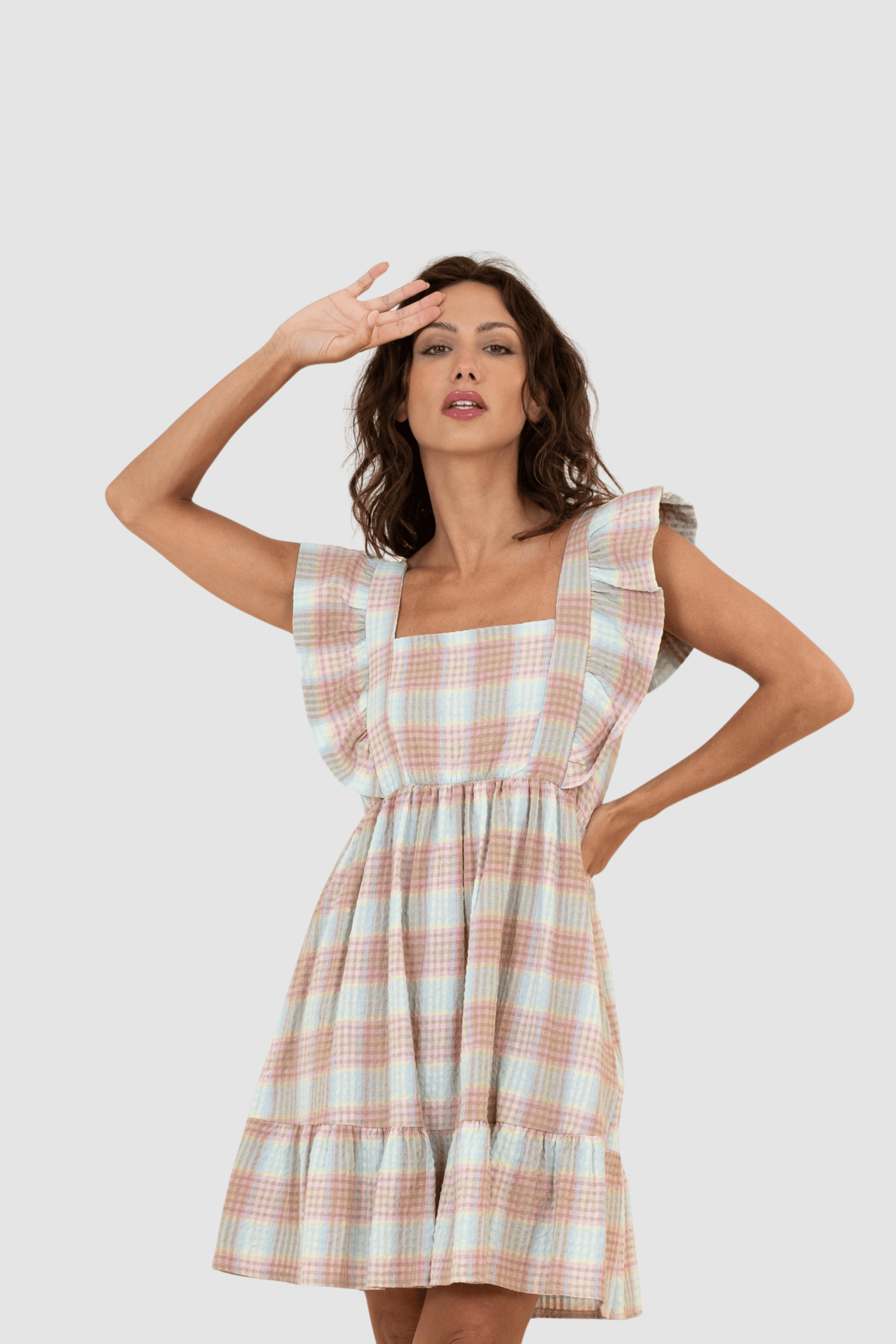 Vestido de cuadros multicolor con volantes