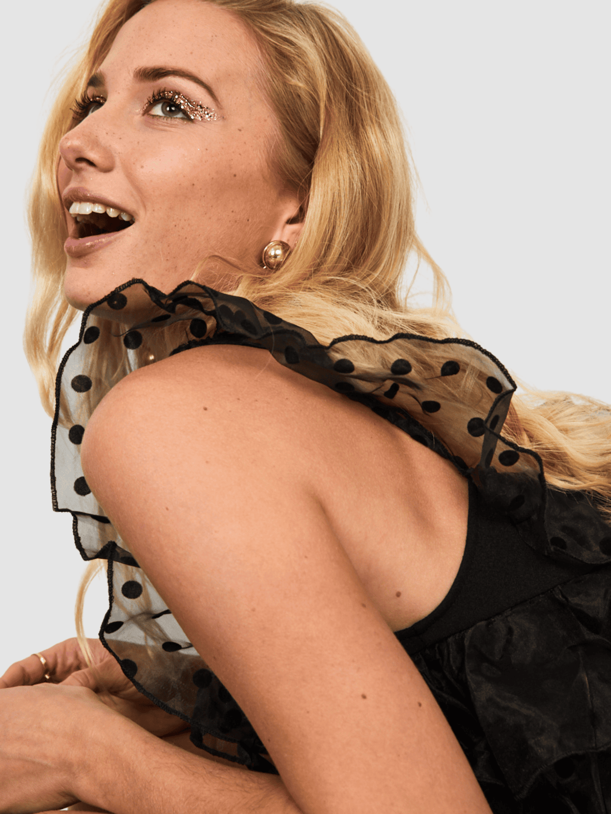 Vestido corto mujer, dress ajustado elegante fiesta noche, volantes hombro, tela suave ligera, diseño sofisticado, ideal eventos, talla L, negro, cómodo versátil romántico, outfit cena noche ✅Entrega 24/48h