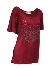 Camiseta con tachuelas