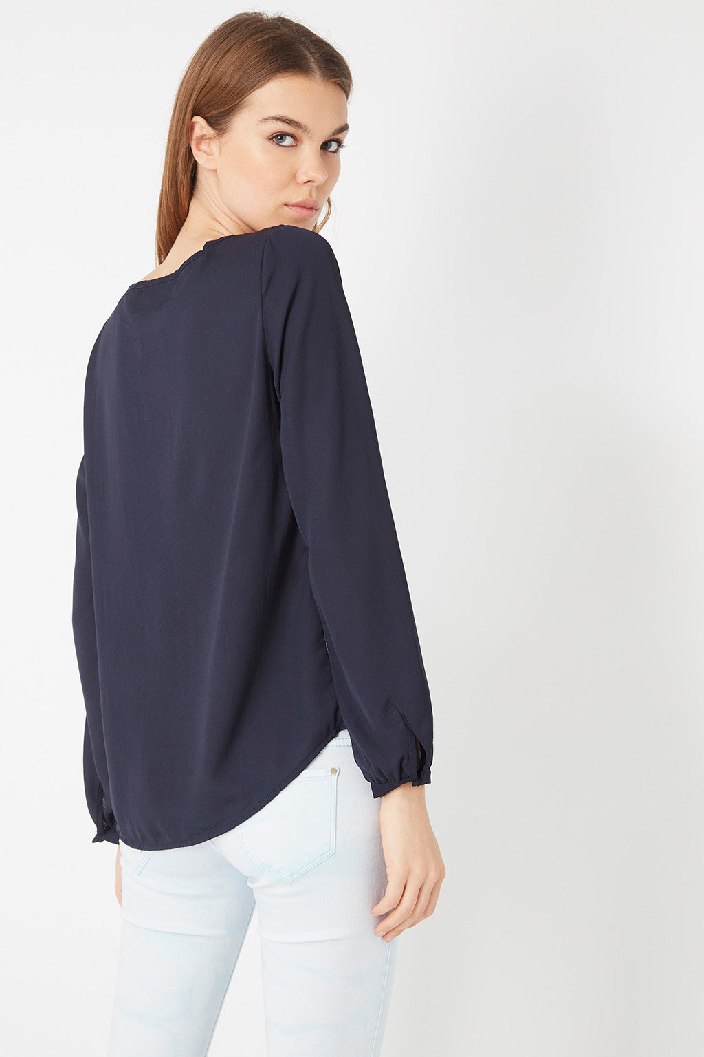Blusa mujer manga larga retro, camisa top lazo frontal, diseño estampado geométrico, tela ligera, elegante, cómoda, ideal oficina o casual. Color marrón/azul. Talla 38 disponible. ✅Entrega 24/48h