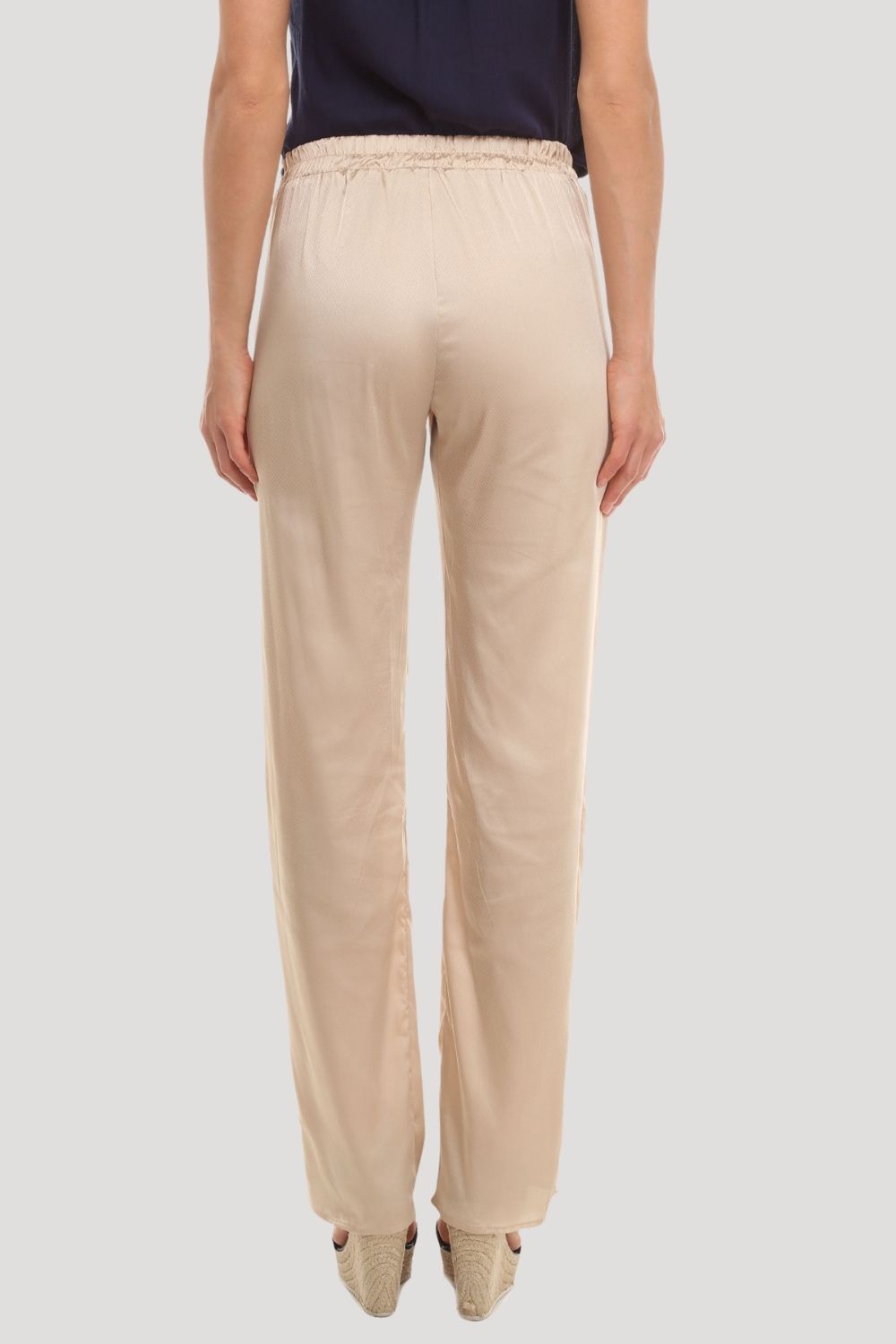 Pantalón mujer satinado beige, tejido suave, cintura elástica, largo recto, cómodo, elegante, versátil, ideal oficina, modelo AN-040292, talla 38 disponible, look casual o formal, ✅Entrega 24/48h