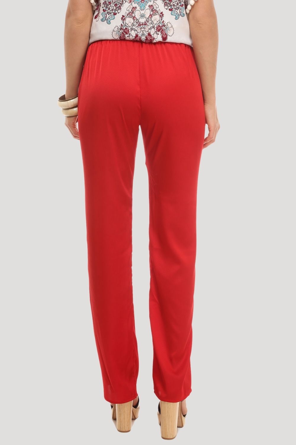 Pantalón mujer fluido recto tiro alto, estilo casual elegante, pierna recta, tejido ligero, color rojo, cómodo versátil, ideal oficina o diario, talla 38 disponible, colores vibrantes ✅Entrega 24/48h
