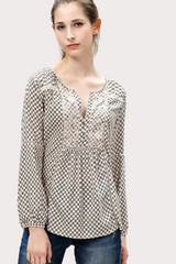 Blusa mujer viscosa estampada bordados frontales, manga larga, escote pico, cómoda, fluida, moderna, talla 48, ideal oficina, casual, tendencia moda blanco/negro ✅Entrega 24/48h