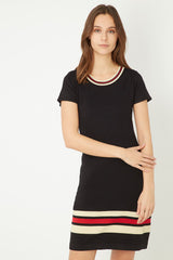 Vestido corto casual, dress femenino diseño camiseta, manga corta, rayas decorativas deportivas, tejido ligero negro, talla 38, cómodo, versátil, ideal día a día y eventos. 42 colores disponibles. ✅Entrega 24/48h