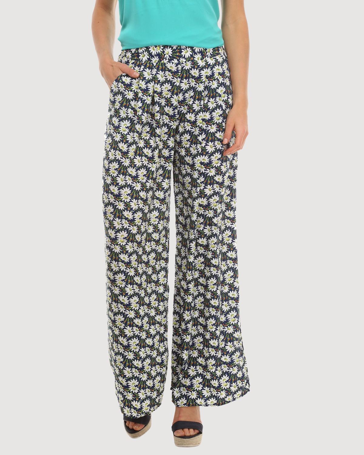 Pantalón palazzo mujer, pantalón ancho estilo floral, modelo AN-160307, tela ligera ideal verano, 2 bolsillos, cintura elástica espalda, azul estampado margaritas, talle 38, cómodo y versátil ✅Entrega 24/48h
