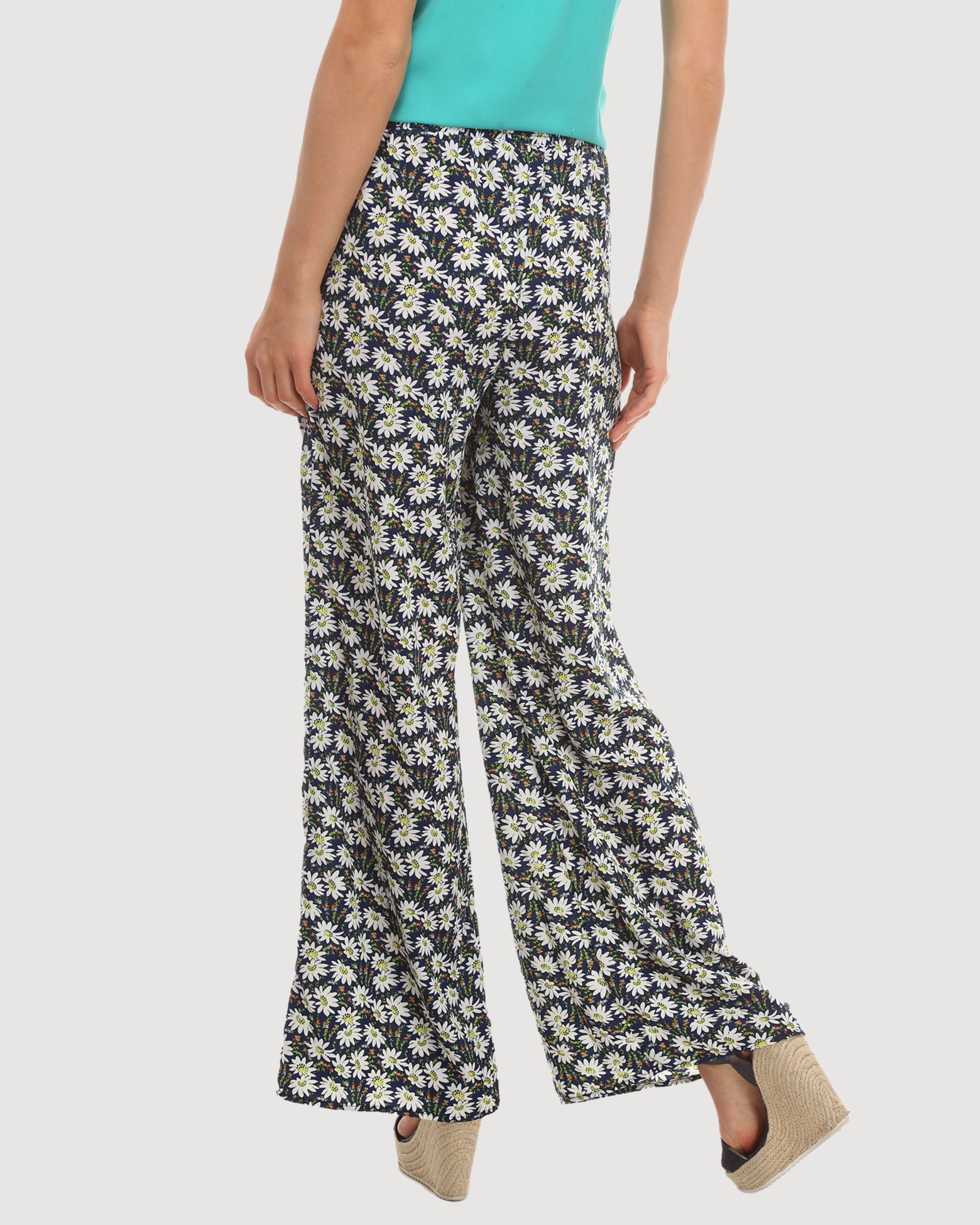 Pantalón palazzo mujer, pantalón ancho estilo floral, modelo AN-160307, tela ligera ideal verano, 2 bolsillos, cintura elástica espalda, azul estampado margaritas, talle 38, cómodo y versátil ✅Entrega 24/48h