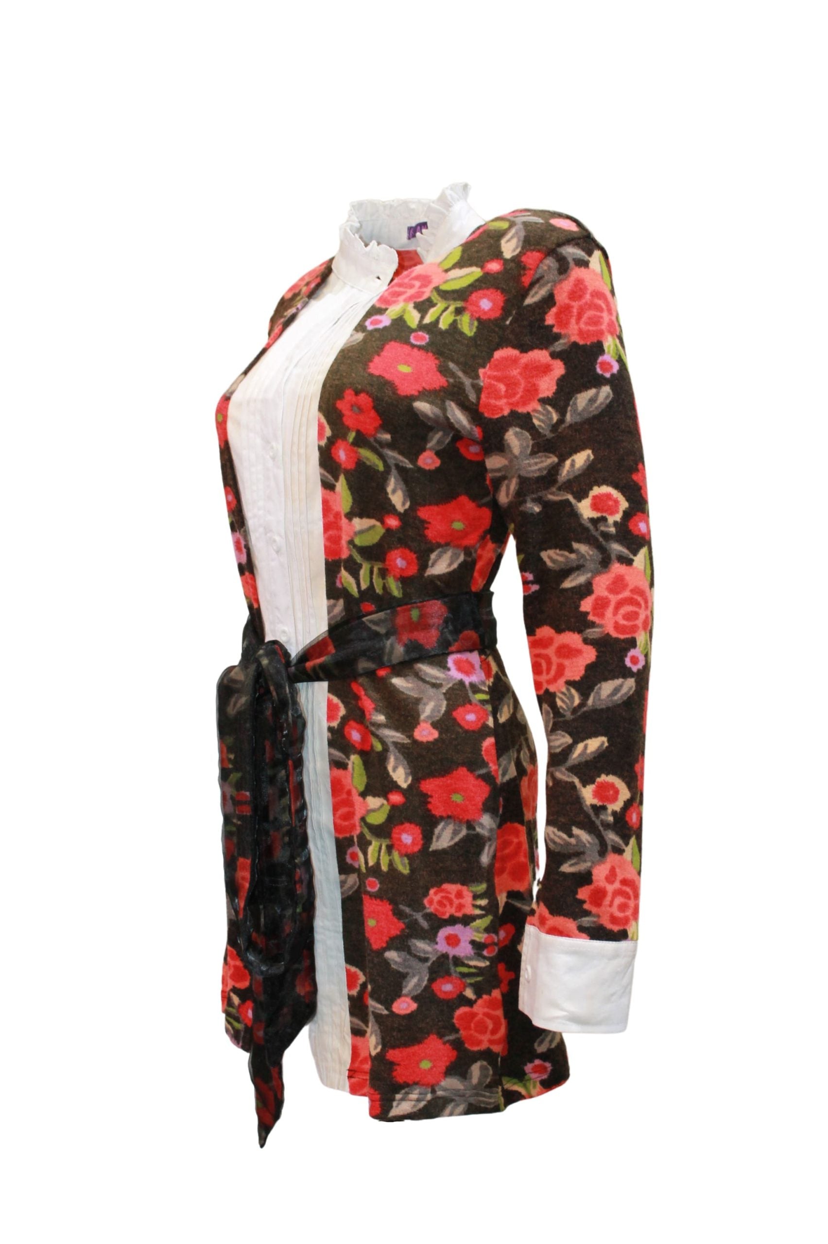 Blusa larga femenina floral marrón, camisa cuello mao, botonadura frontal, lazo cinturón ajustable, manga larga, estilo elegante casual, tallas 36, tejido suave cómodo, colores disponibles, ideal jeans faldas ✅Entrega 24/48h