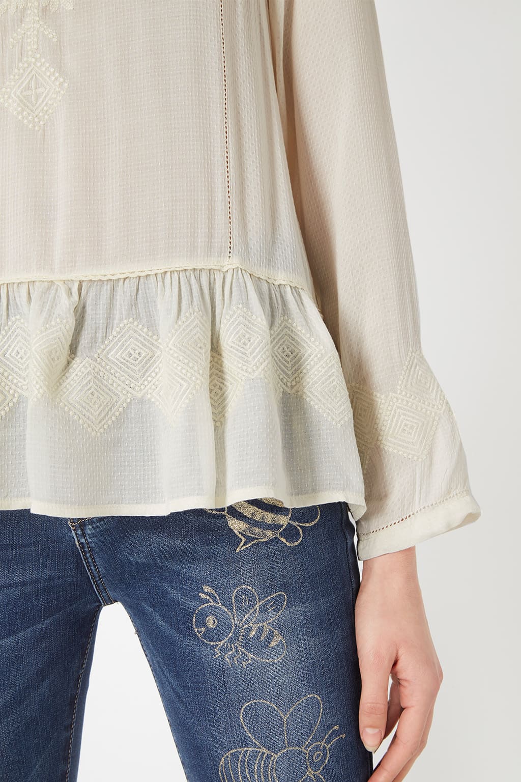 Blusa bordada