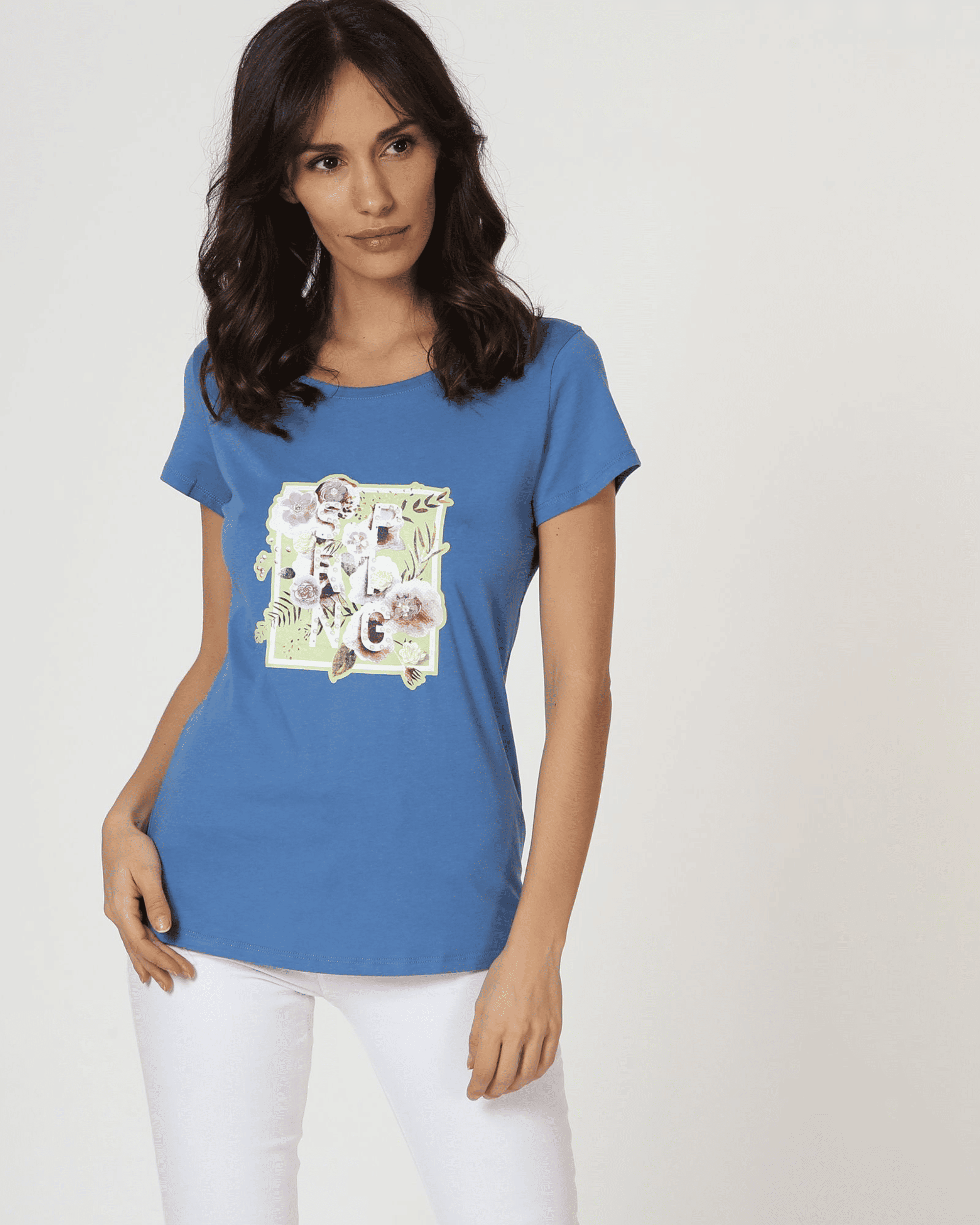 Camiseta mujer, t-shirt, top urbano algodón suave, estampado floral ilustrado, manga corta, cuello redondo, estilo casual, frescura y comodidad, talla 38, color azul vibrante, ideal primavera-verano ✅Entrega 24/48h