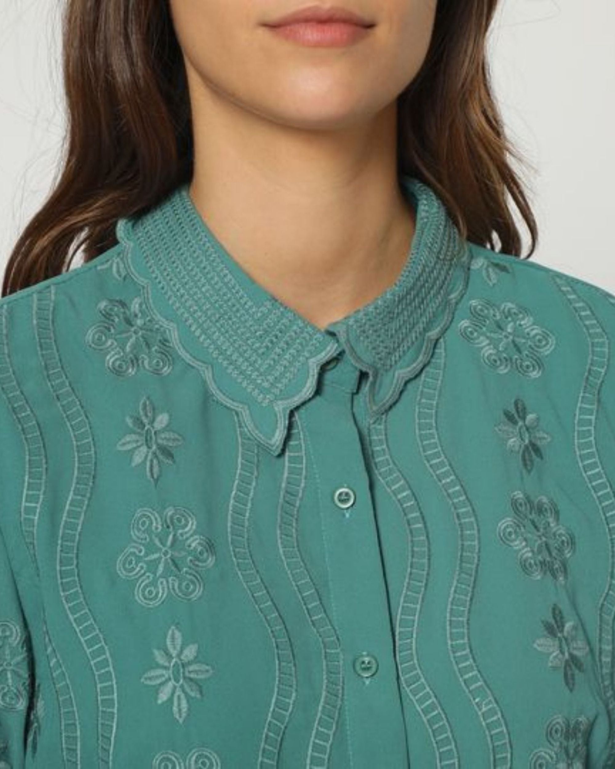 Blusa mujer camisa tops bordados decorativos algodón cuello camisero clásico detalle puntilla manga larga cierre botones color verde talla 38 cómoda elegante versátil ✅Entrega 24/48h