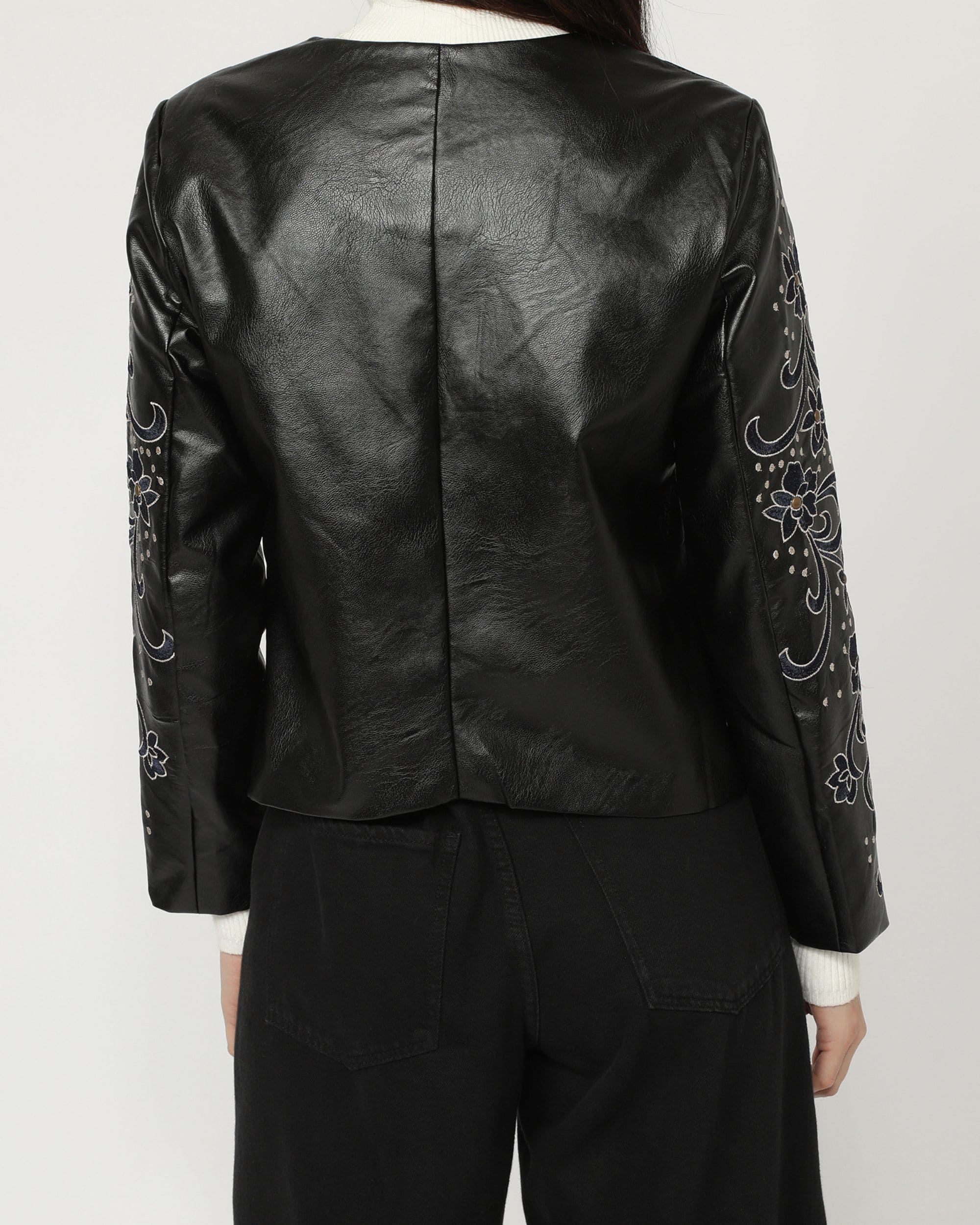 Chaqueta mujer ecocuero negra, chaqueta sintética bordado floral, abrigo moderno, cierre frontal, manga larga, talla 38, sofisticada, ligera, ideal oficina fiesta urbano, detalle exclusivo ✅Entrega 24/48h