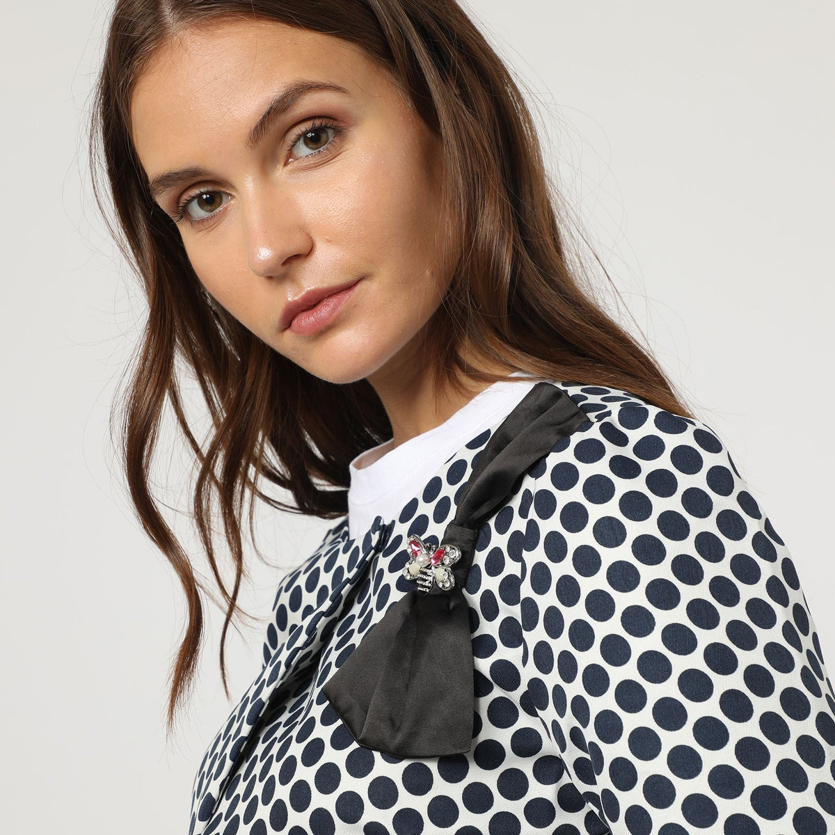 Blazer mujer, chaqueta corta tipo bolero, diseño lunares azul marino y blanco, manga larga, estilo elegante y moderno, perfecta urbana y oficina, talla 38, suave y cómoda. ✅Entrega 24/48h
