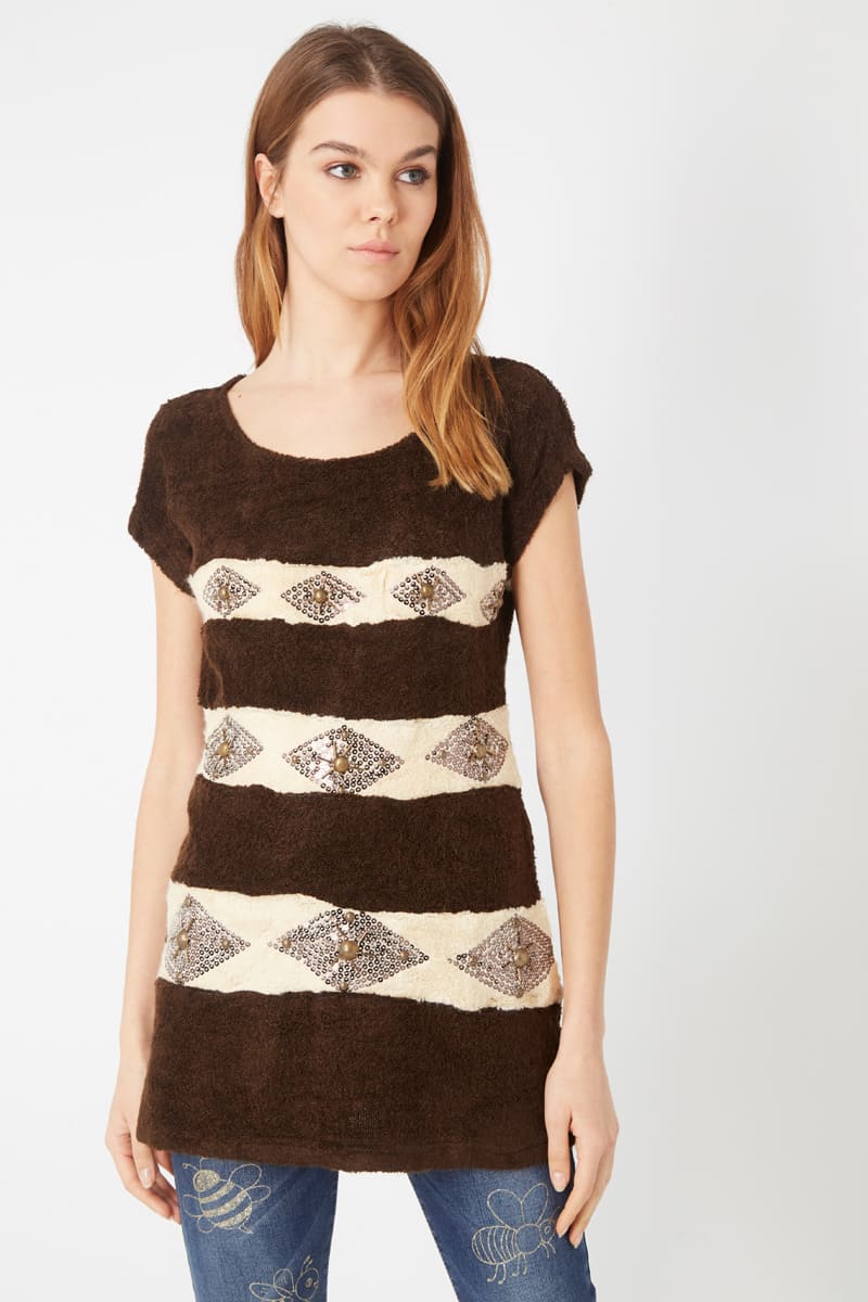 Blusa larga femenina, top femenino, diseño bohemio étnico, detalles artesanales, manga corta, estilo casual chic, tejido suave, color marrón crema, talla L, look relajado sofisticado ✅Entrega 24/48h