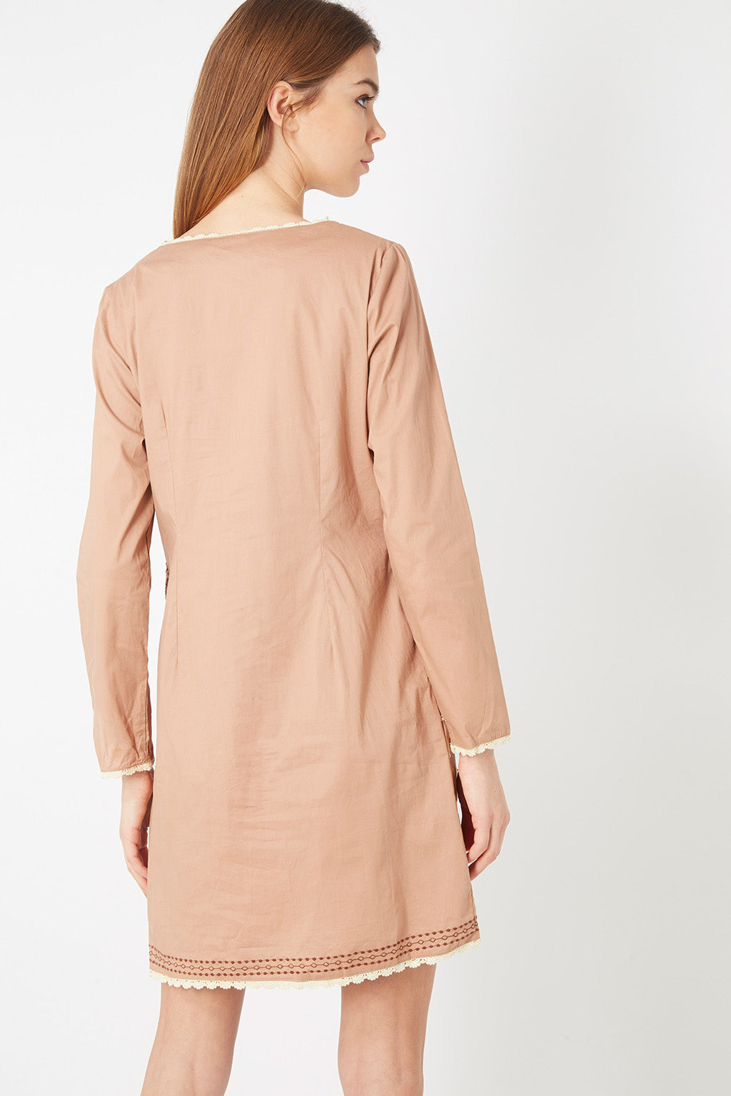 Vestido, dress, outfit recto bohemio bordado floral, manga larga, escote en V, algodón suave, estilo chic cómodo versátil urbano, decoración exclusiva, beige, talla 38 disponible, ideal ocasiones casuales ✅Entrega 24/48h
