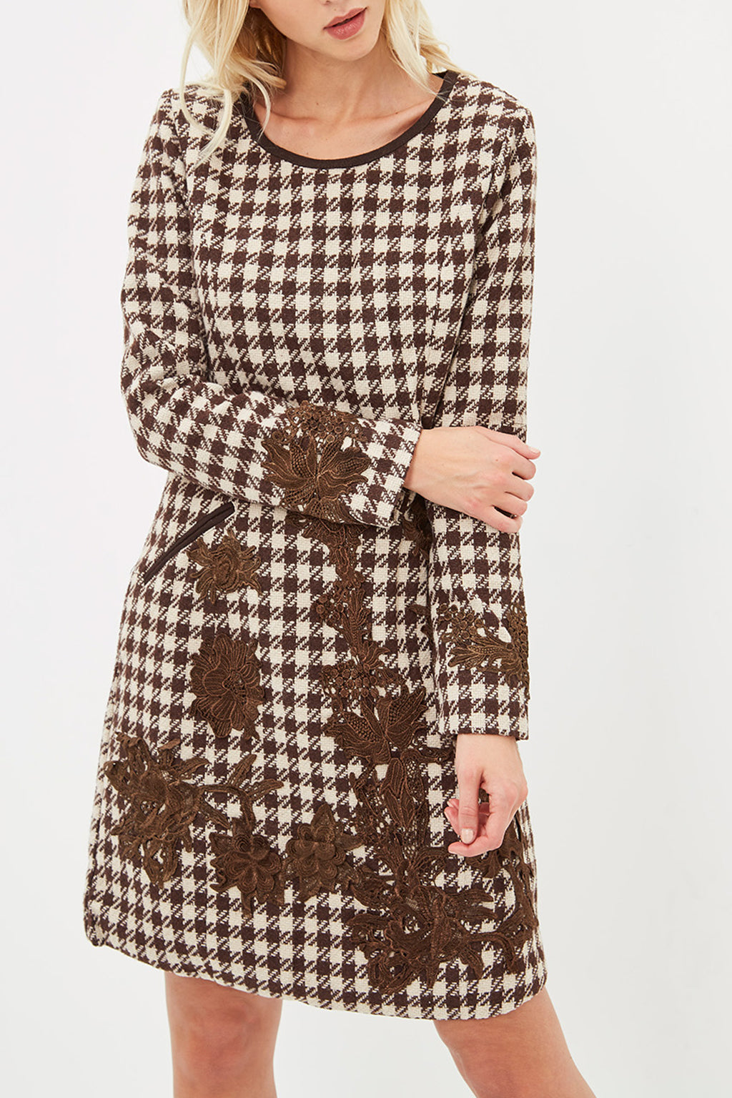 Vestido mujer manga larga dress outfit AN-L2954 estampado geométrico bordado corte recto cuello redondo cierre botones y cremallera forrado estilo elegante marrón talla 42 ✅Entrega 24/48h
