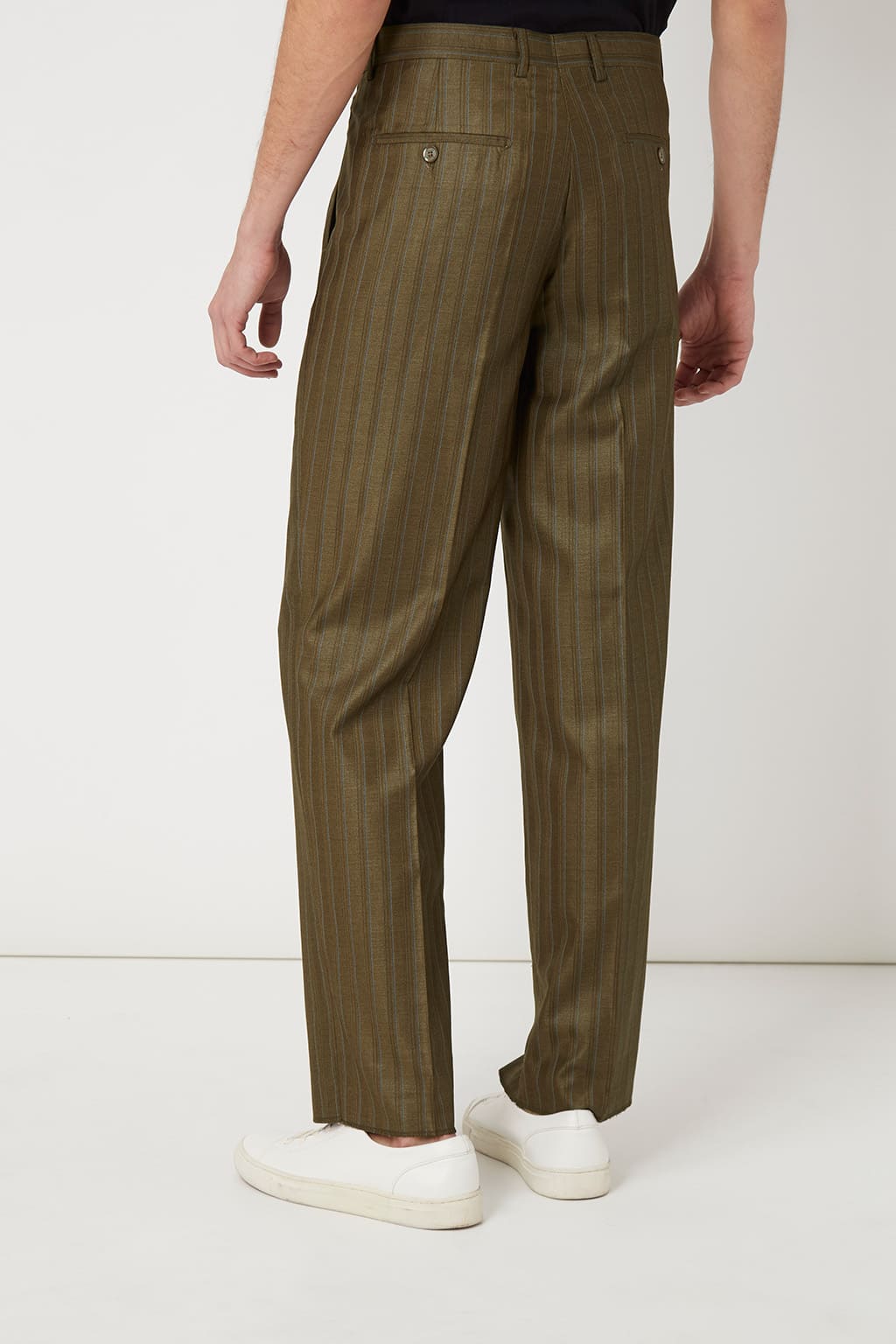 Pantalón recto vestir rayas hombre, pantalón elegante clásico pinzas, modelo urbano versátil confort, tejido suave, estilo office, color verde oliva, talla 48 disponible, look moderno sofisticado ✅Entrega 24/48h
