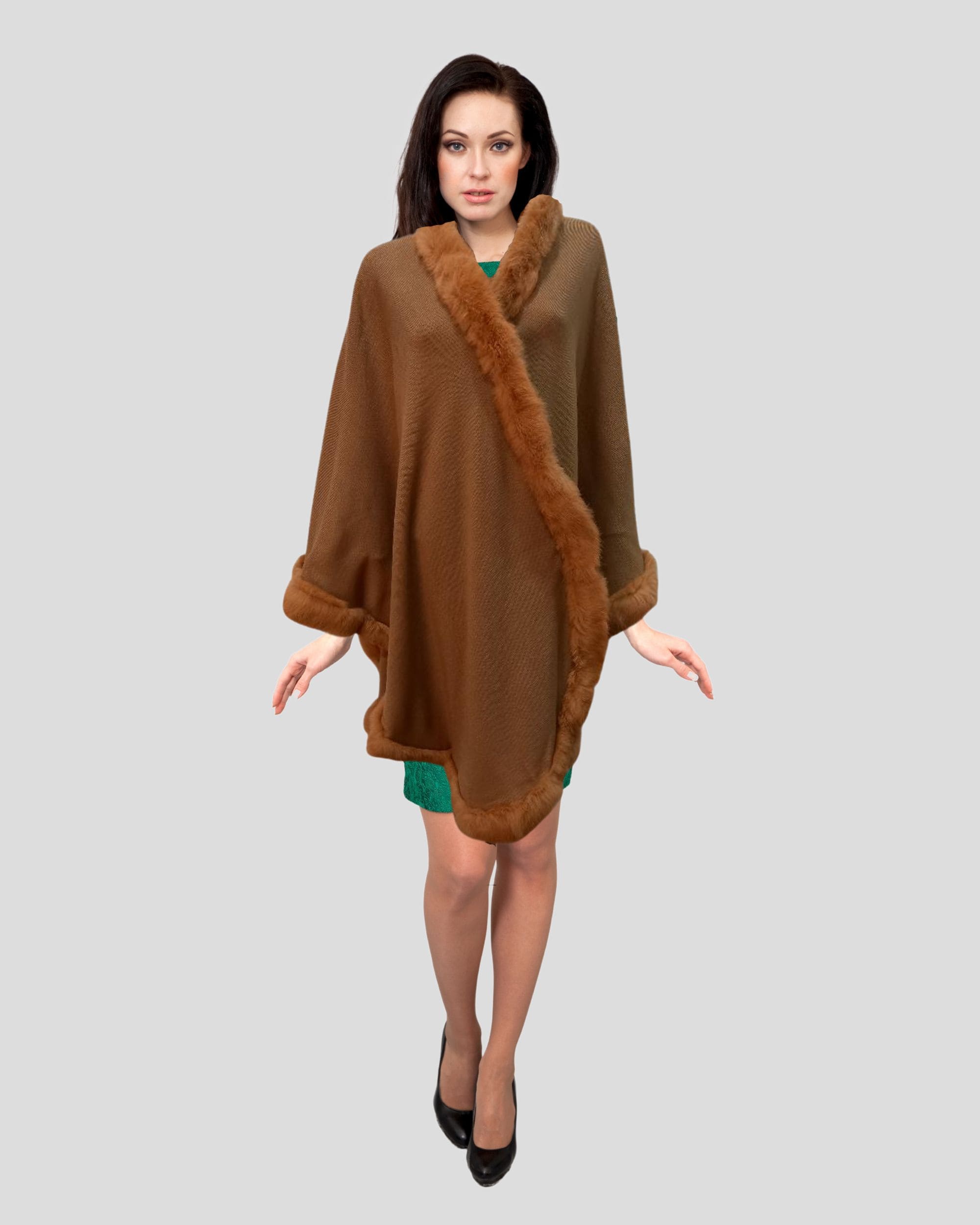 Capa mujer, capa amplia, poncho punto fino, ribete pelo conejo, corte oversize, elegante, suave, color camel, talla única, prenda versátil, cálida, ideal entretiempo, uso diario o formal ✅Entrega 24/48h