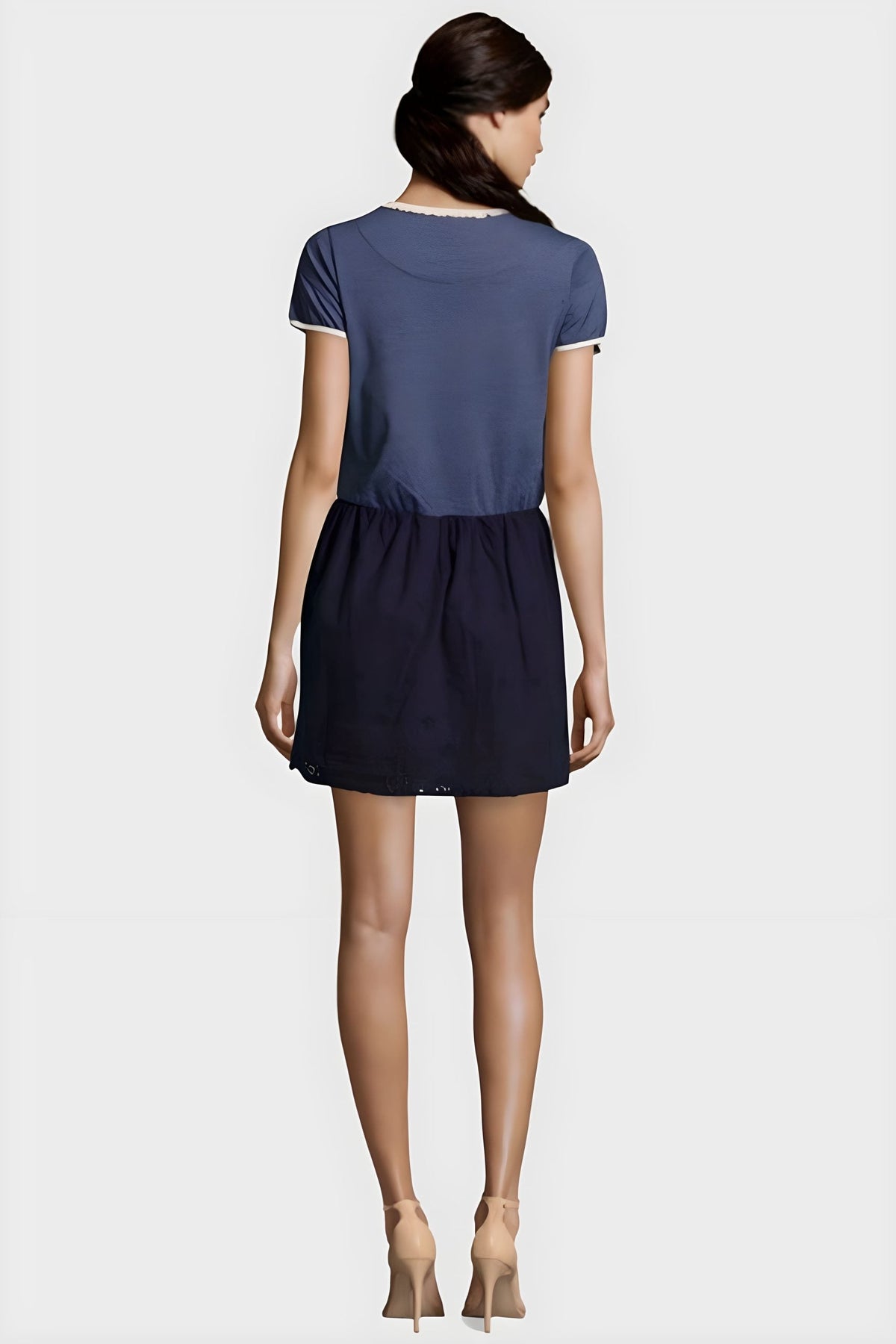 Vestido corto mujer, dress casual moderno, algodón fresco, corte a la cintura, manga corta, cuello redondo, detalles bordados, bicolor azul marino/beige, tallas S/M, versátil, cómodo, ligero ✅Entrega 24/48h