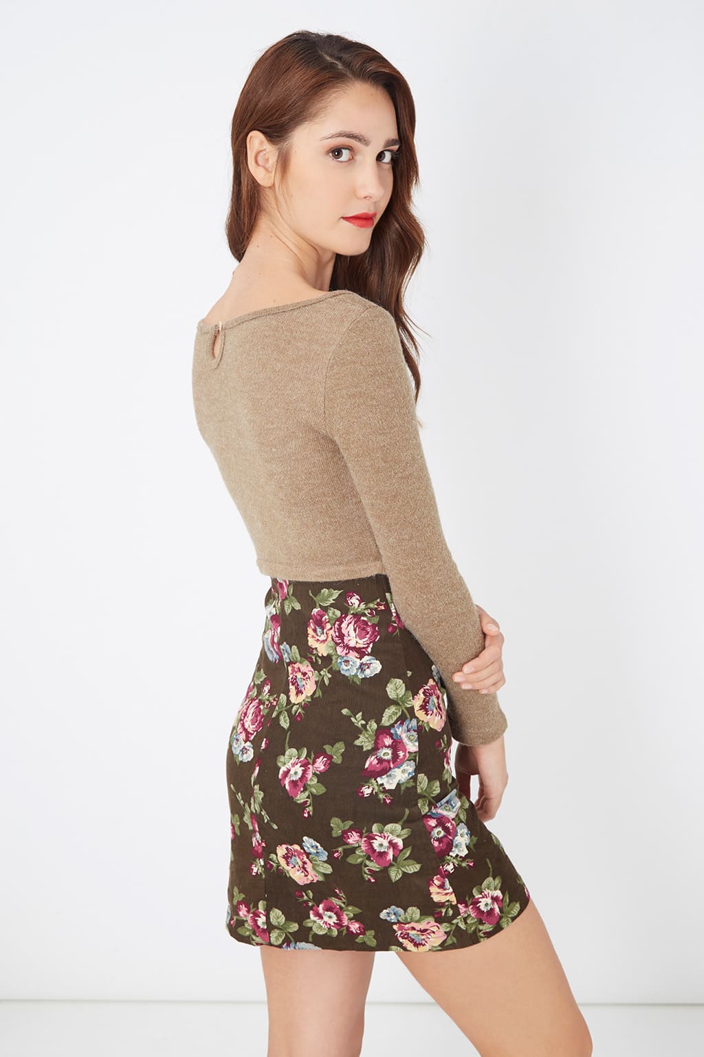 Vestido recto manga larga floral, outfit elegante casual, tejido suave, falda estampada flores, marrón, talla M, confortable, versátil, ideal ocasiones urbanas y diarias, estilo femenino, ✅Entrega 24/48h
