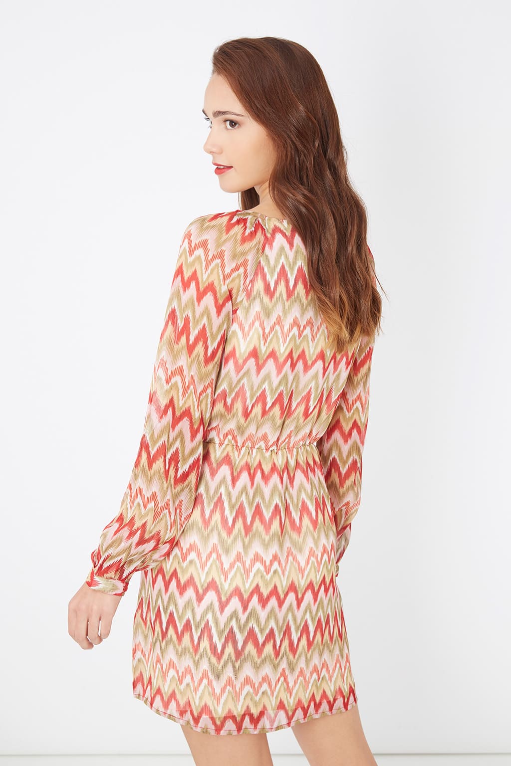 Vestido corto mujer, dress mini estampado zigzag, manga larga, cintura elástica, estilo casual, tejido ligero, favorecedor, colores beige multicolor, talla L, cómodo y femenino, outfit urbano elegante ✅Entrega 24/48h