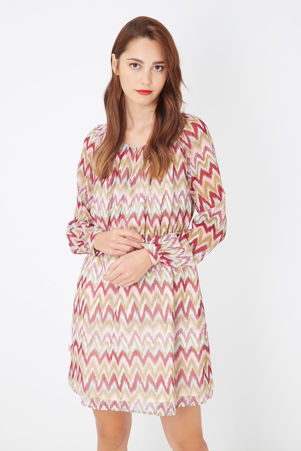 Vestido corto femenino zigzag fashion, dress moderno, manga larga, tela ligera, suave, corte recto, estilo casual chic, color rosa, talla L, fresco, versátil, look urbano, outfit eventos ciudad, fácil combinar ✅Entrega 24/48h