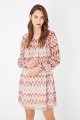 Vestido corto femenino zigzag fashion, dress moderno, manga larga, tela ligera, suave, corte recto, estilo casual chic, color rosa, talla L, fresco, versátil, look urbano, outfit eventos ciudad, fácil combinar ✅Entrega 24/48h